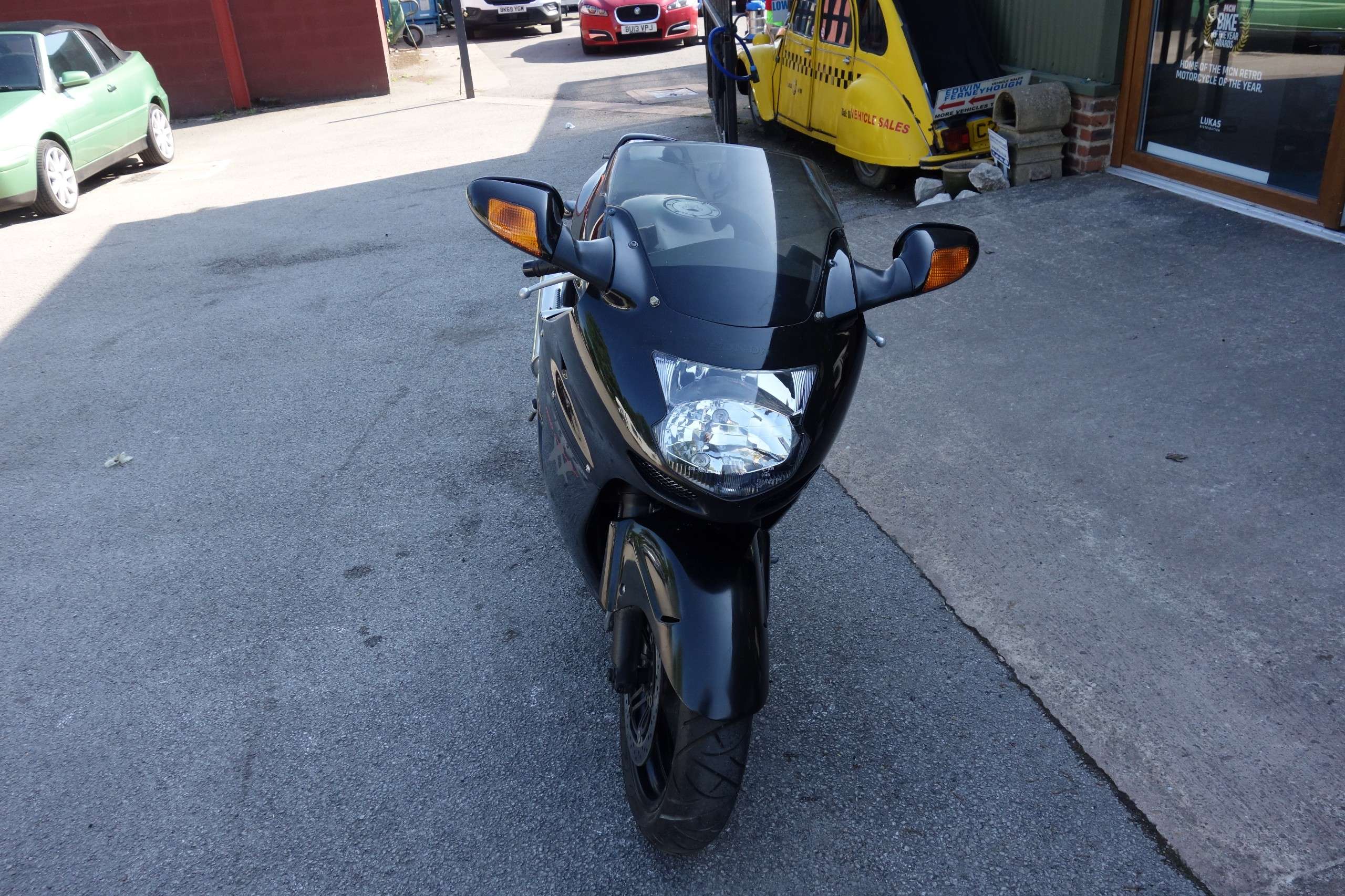 1997 HONDA CBR1100XX 1997 HONDA CBR1100XX