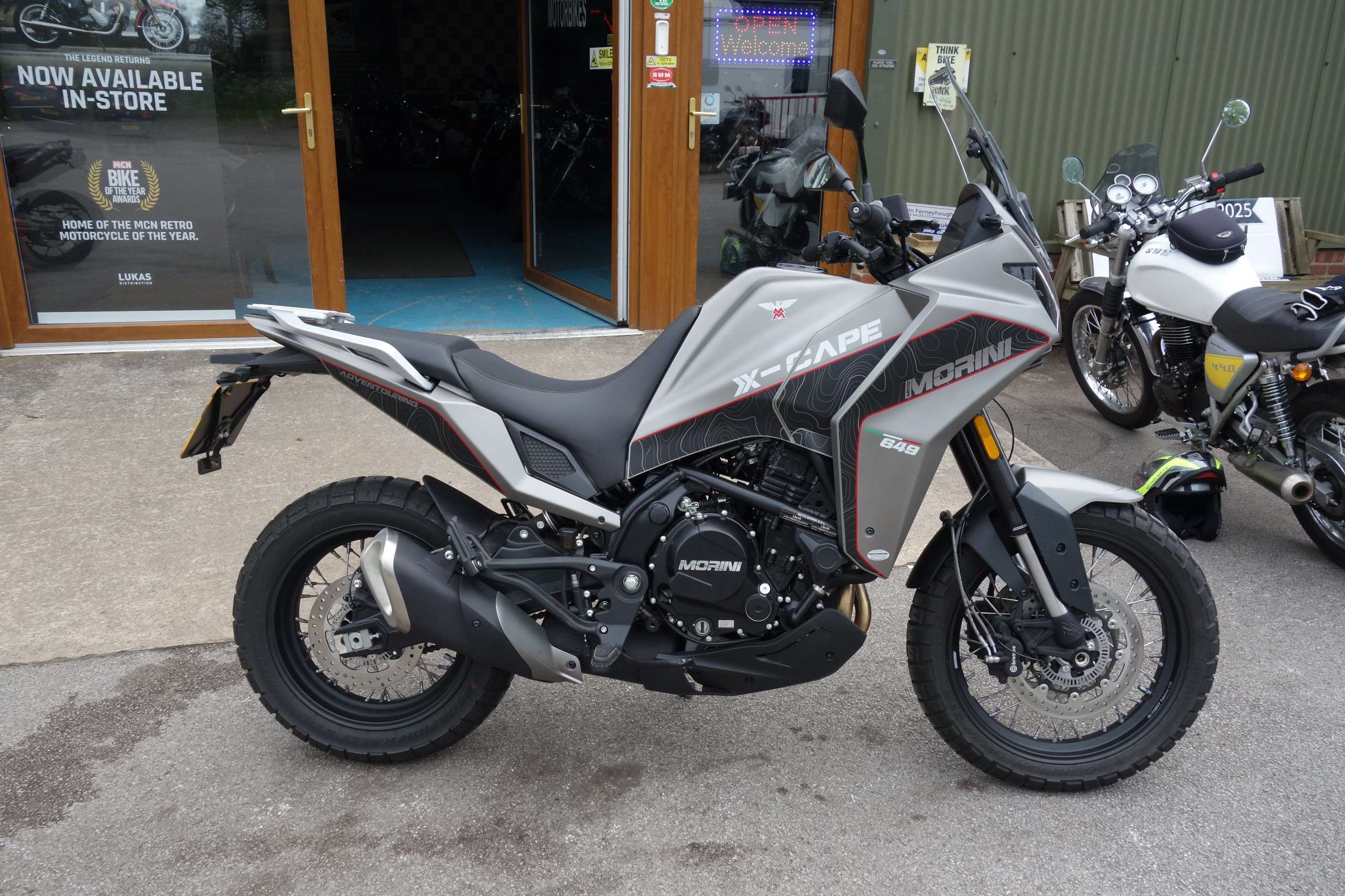 A 2025 MOTO MORINI X-CAPE 650 Adventure Petrol Manual Euro 5 (59 ps) A 2025 MOTO MORINI X-CAPE 650 Adventure Petrol Manual Euro 5 (59 ps)