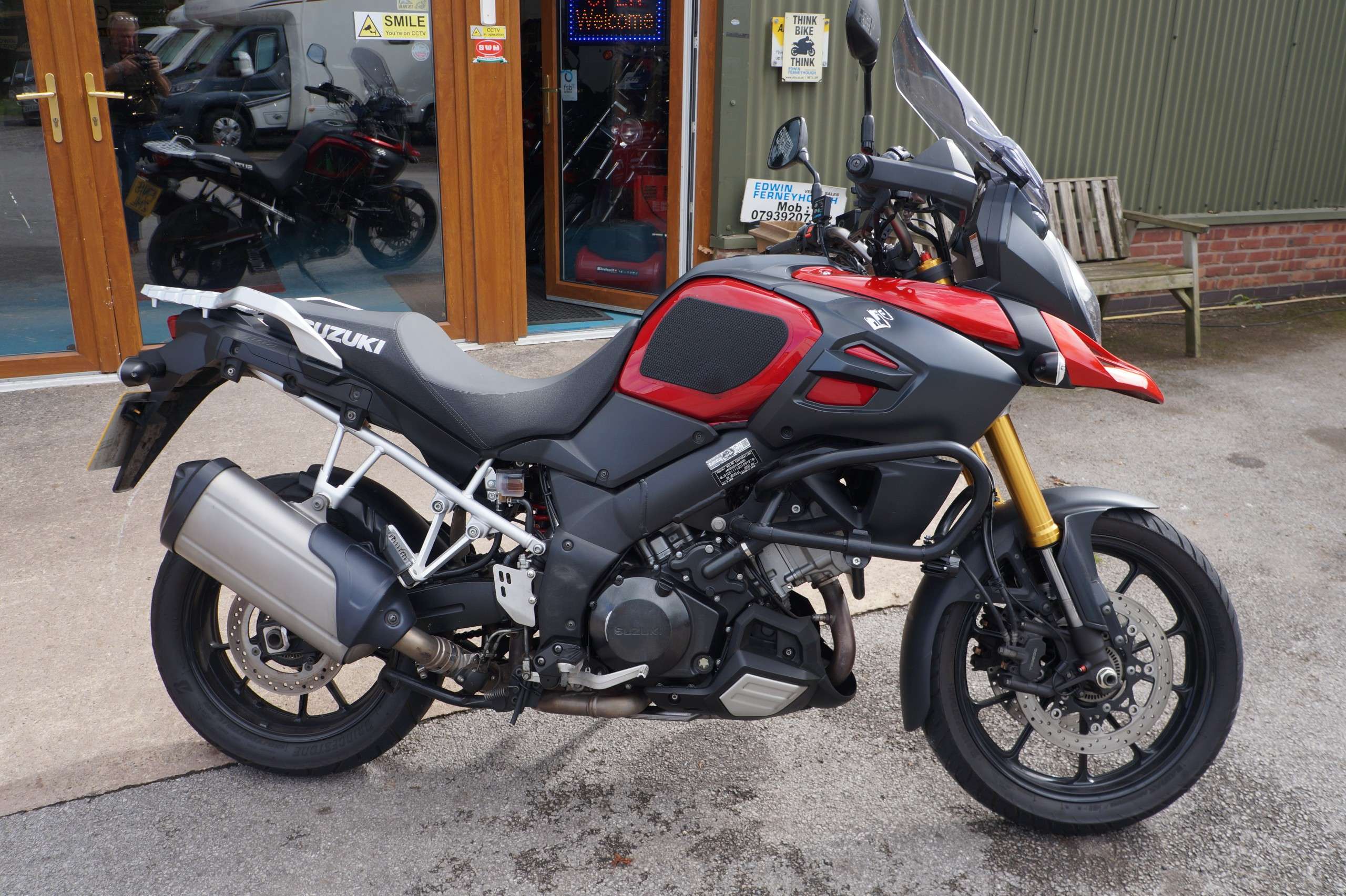 A 2015 SUZUKI V-STROM 1000 1000 Adventure Petrol Manual (101 ps) A 2015 SUZUKI V-STROM 1000 1000 Adventure Petrol Manual (101 ps)