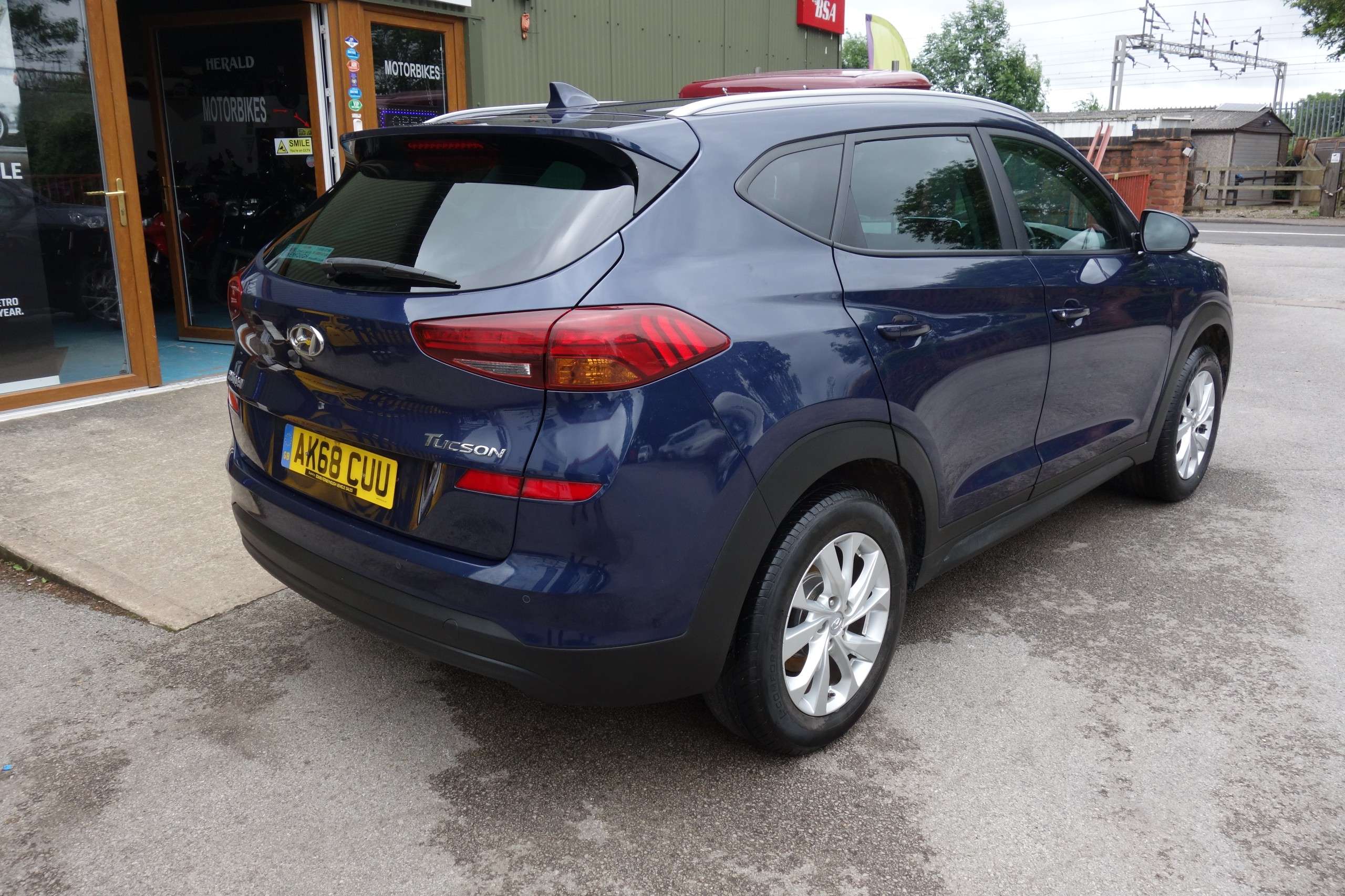 A 2018 HYUNDAI TUCSON 1.6 GDi SE Nav SUV 5dr Petrol Manual Euro 6 (s/s) (132 ps) A 2018 HYUNDAI TUCSON 1.6 GDi SE Nav SUV 5dr Petrol Manual Euro 6 (s/s) (132 ps)