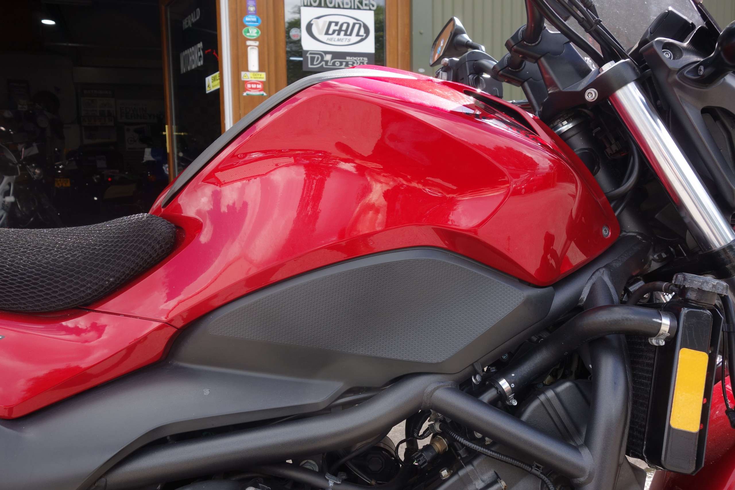 2015 HONDA NC750 2015 HONDA NC750