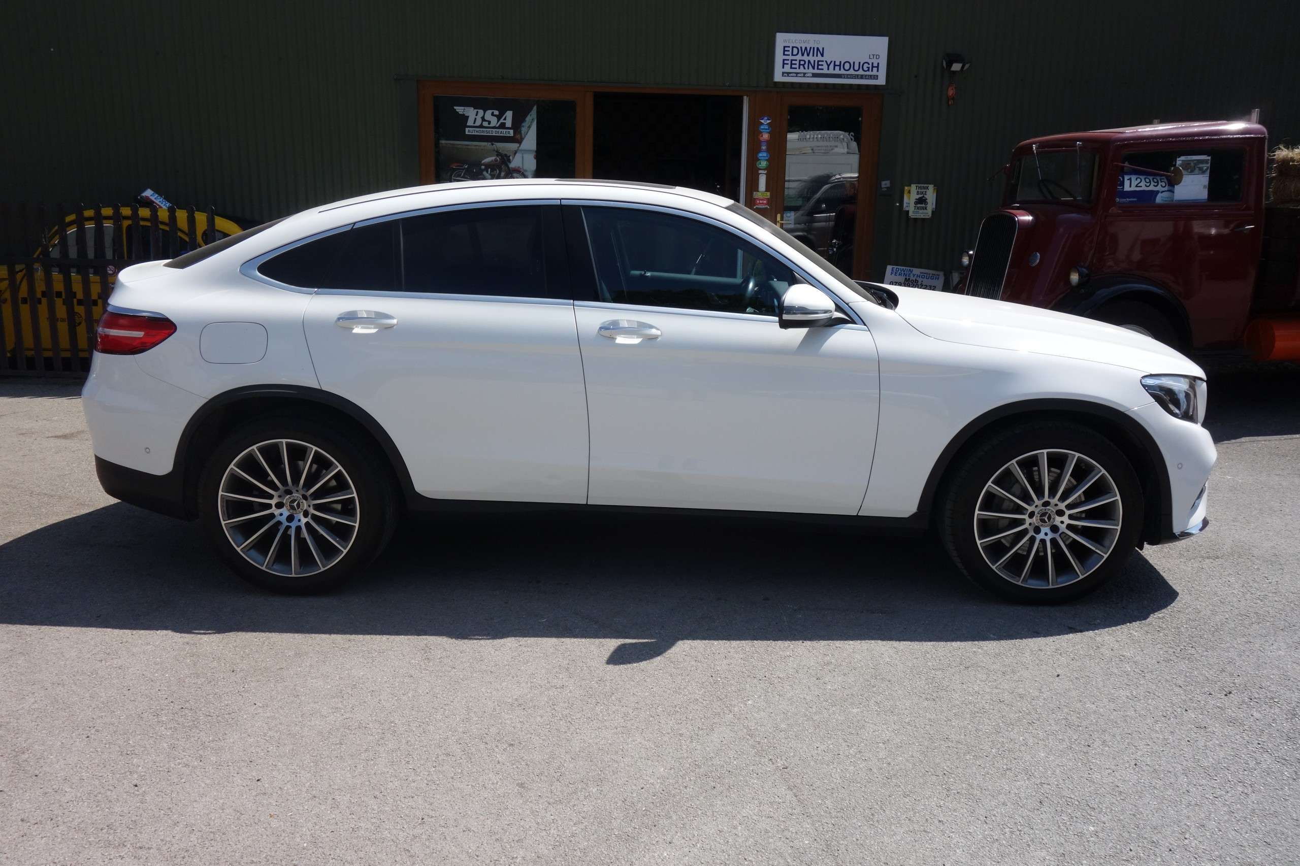 A 2018 MERCEDES-BENZ GLC 3.0 GLC350d V6 AMG Line (Premium Plus) Coupe 5dr Diesel G-Tronic+ 4MATIC Euro 6 (s/s) (258 ps) A 2018 MERCEDES-BENZ GLC 3.0 GLC350d V6 AMG Line (Premium Plus) Coupe 5dr Diesel G-Tronic+ 4MATIC Euro 6 (s/s) (258 ps)