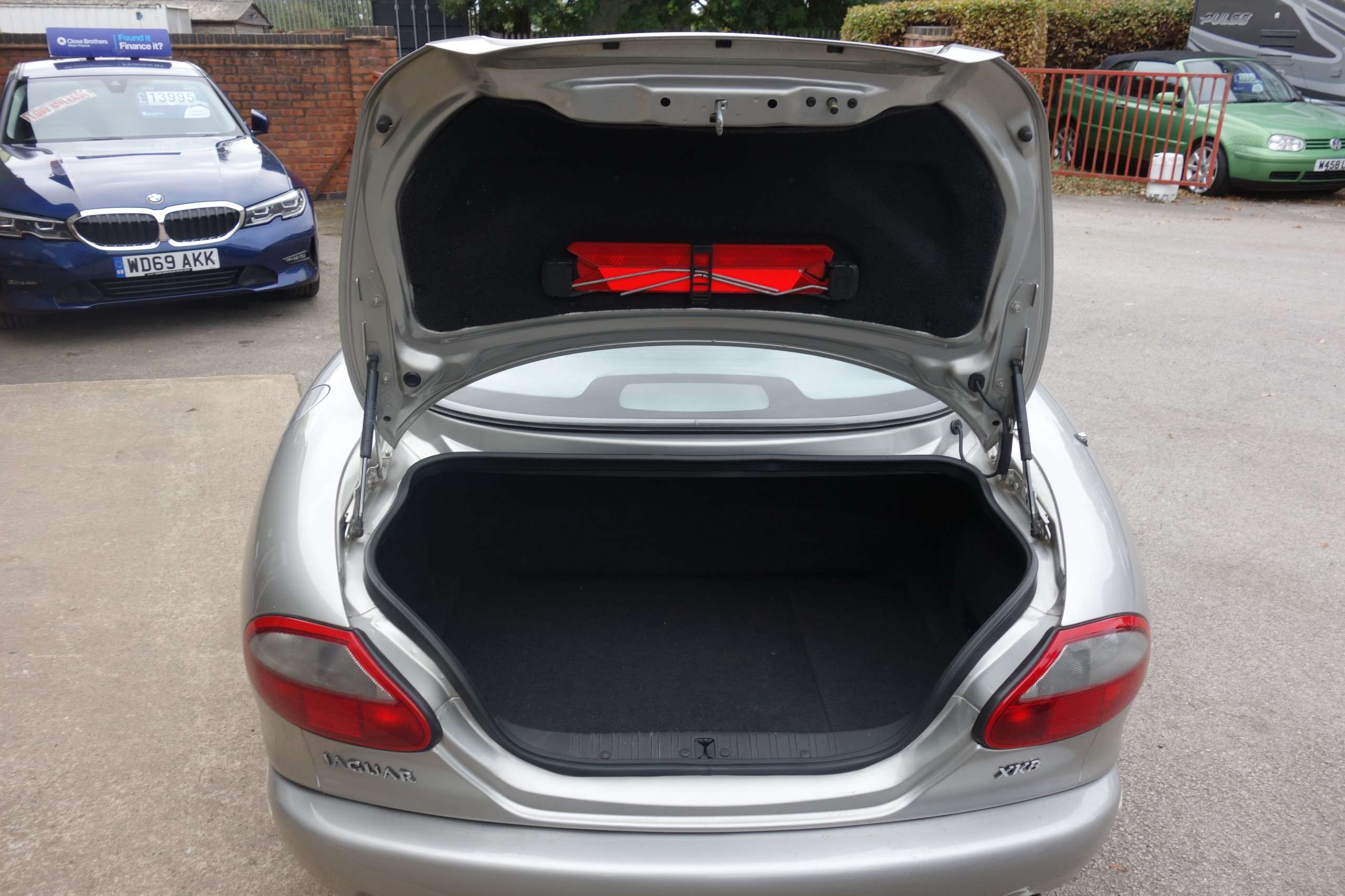 1998 JAGUAR XK8 1998 JAGUAR XK8