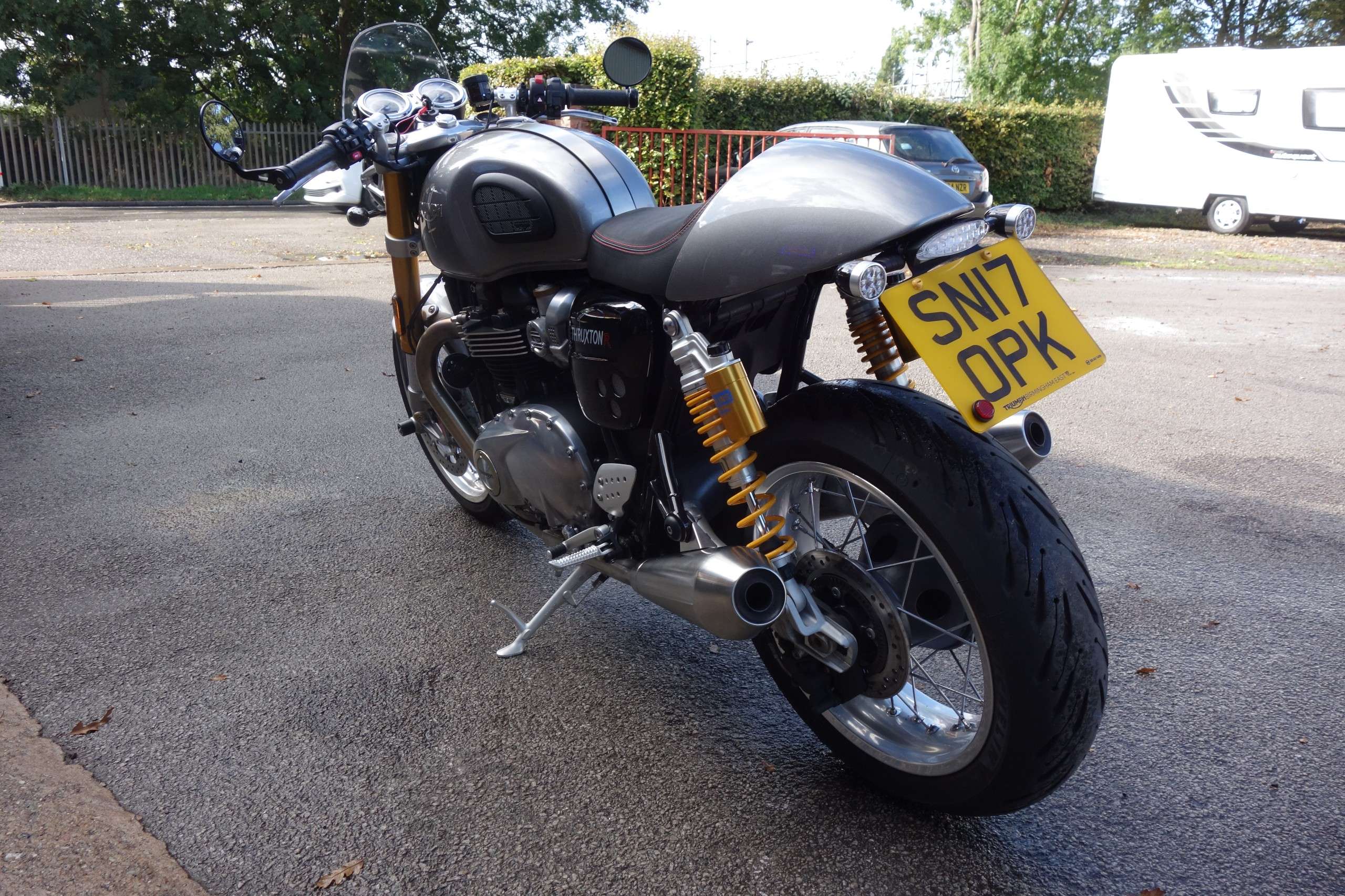 A 2017 TRIUMPH THRUXTON 1200 Roadster/Retro Petrol Manual Euro 4 (98 ps) A 2017 TRIUMPH THRUXTON 1200 Roadster/Retro Petrol Manual Euro 4 (98 ps)