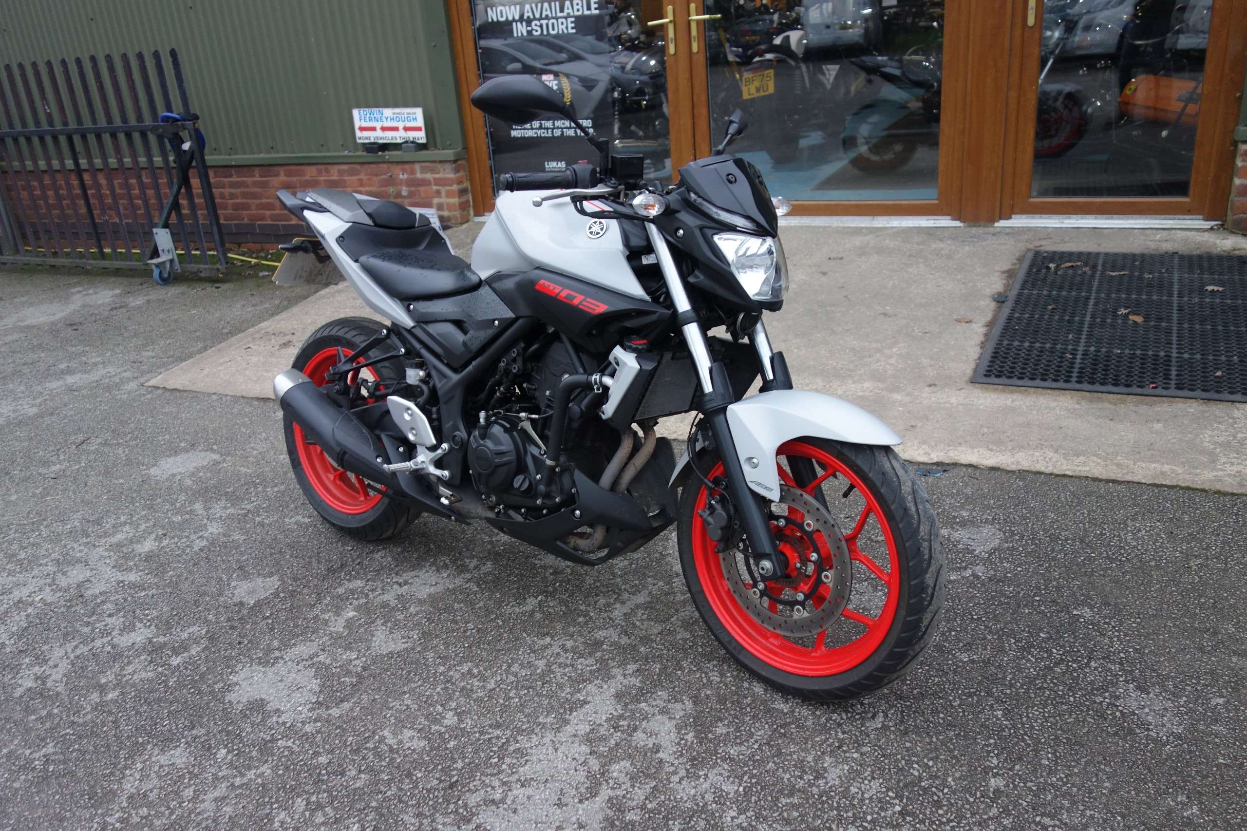 A 2019 YAMAHA MT-03 300 ABS Hyper-naked Petrol Manual Euro 4 (42 ps) A 2019 YAMAHA MT-03 300 ABS Hyper-naked Petrol Manual Euro 4 (42 ps)