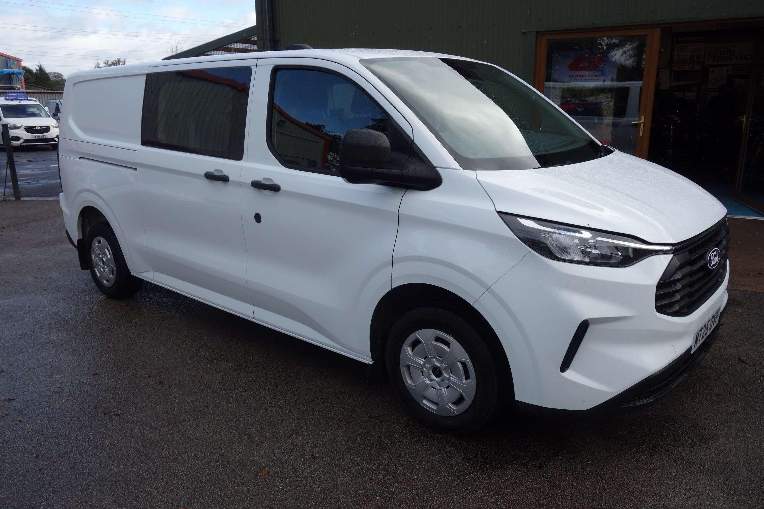 A 2025 FORD TRANSIT CUSTOM 2.0 320 EcoBlue Trend Crew Van Double Cab 5dr Diesel Manual L2 H1 Euro 6 (s/s) (110 ps) A 2025 FORD TRANSIT CUSTOM 2.0 320 EcoBlue Trend Crew Van Double Cab 5dr Diesel Manual L2 H1 Euro 6 (s/s) (110 ps)