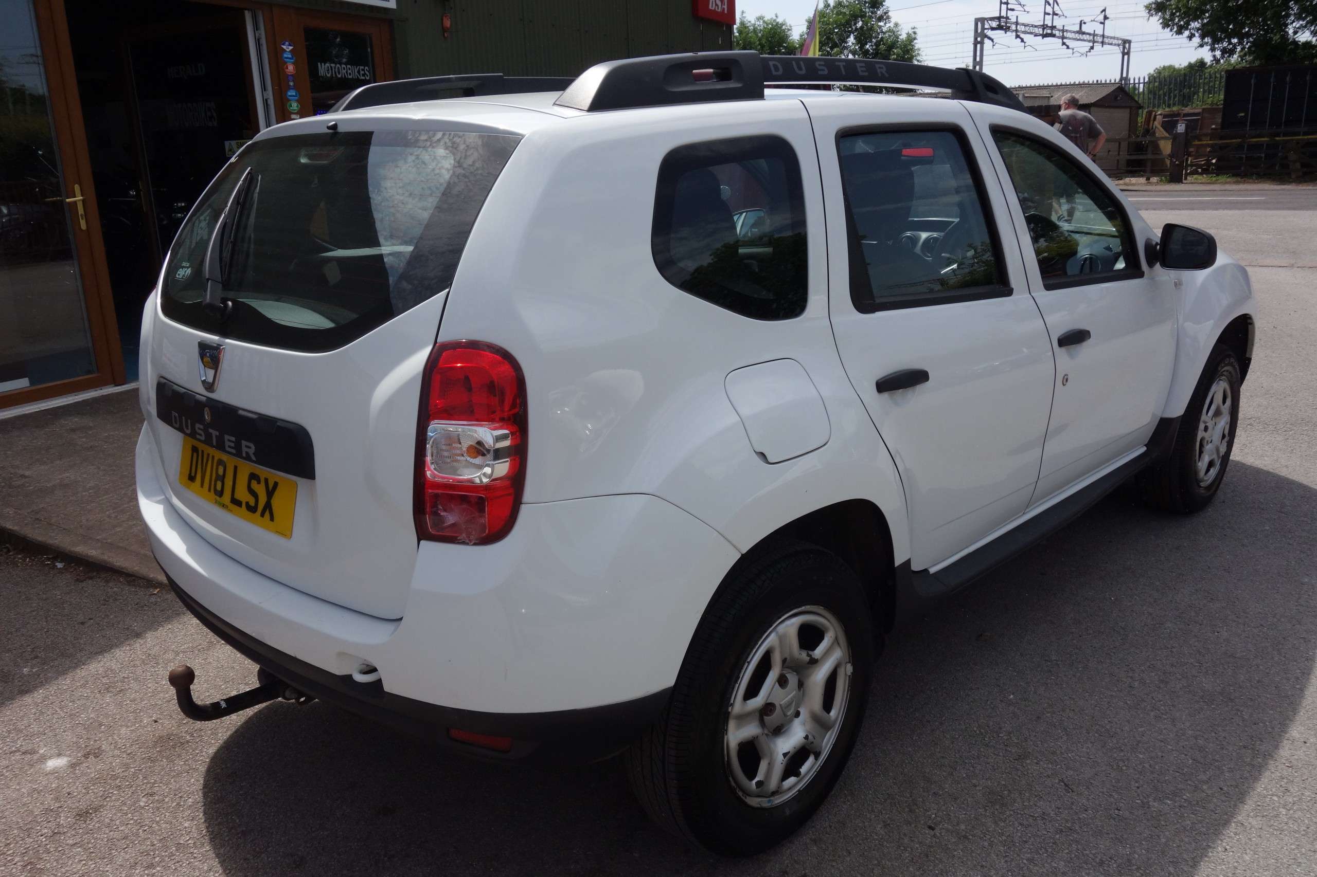 A 2018 DACIA DUSTER 1.6 SCe Air SUV 5dr Petrol Manual Euro 6 (s/s) (115 ps) A 2018 DACIA DUSTER 1.6 SCe Air SUV 5dr Petrol Manual Euro 6 (s/s) (115 ps)