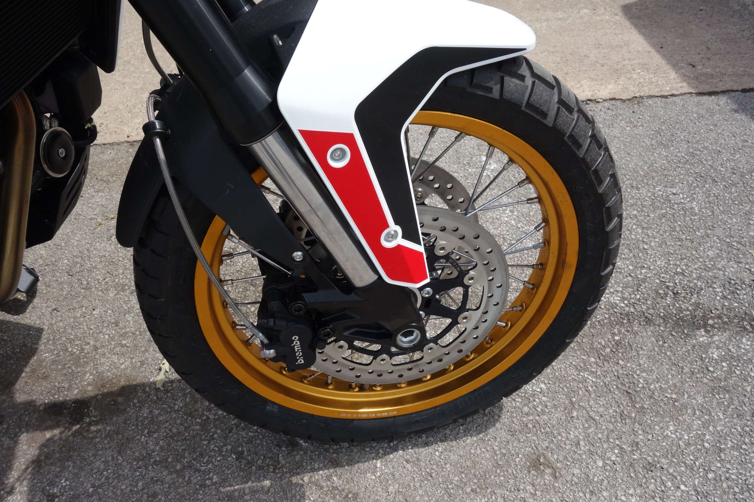 A 2026 MOTO MORINI X-CAPE 700 A 2026 MOTO MORINI X-CAPE 700