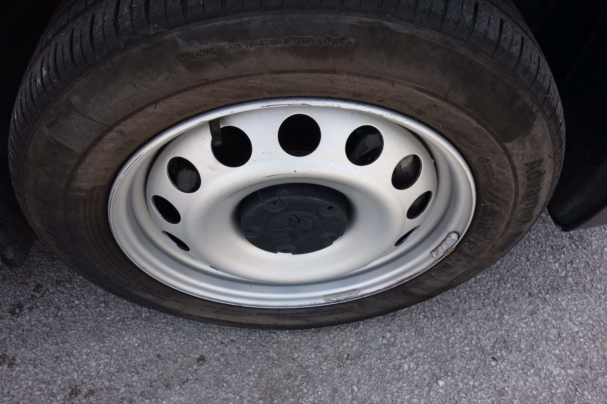 A 2023 PEUGEOT PARTNER 1000 1.5 BlueHDi 100 Professional Premium + Van A 2023 PEUGEOT PARTNER 1000 1.5 BlueHDi 100 Professional Premium + Van