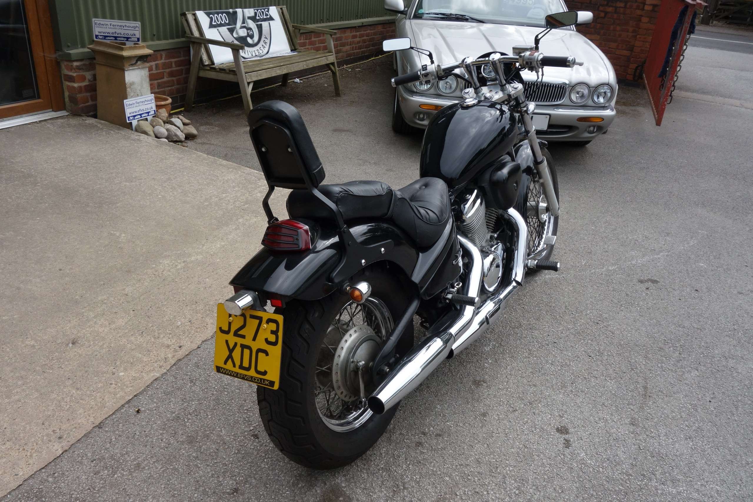 A 1992 HONDA VLX 600 Shadow A 1992 HONDA VLX 600 Shadow