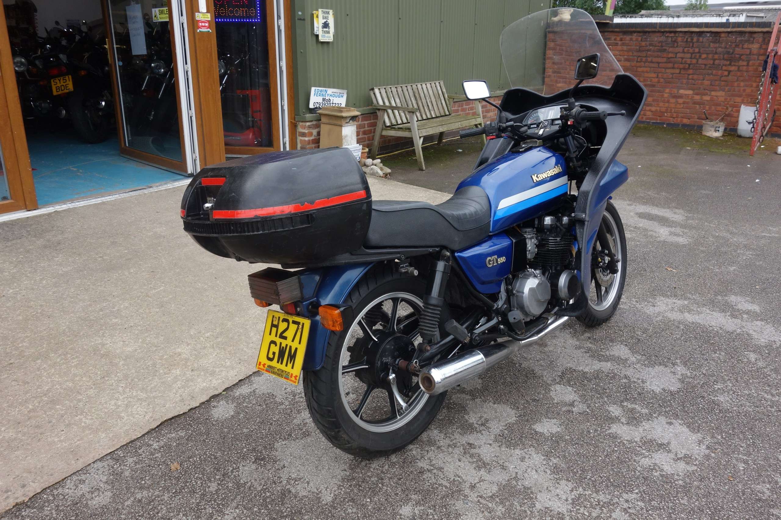 A 1991 KAWASAKI Z GT 550 A 1991 KAWASAKI Z GT 550