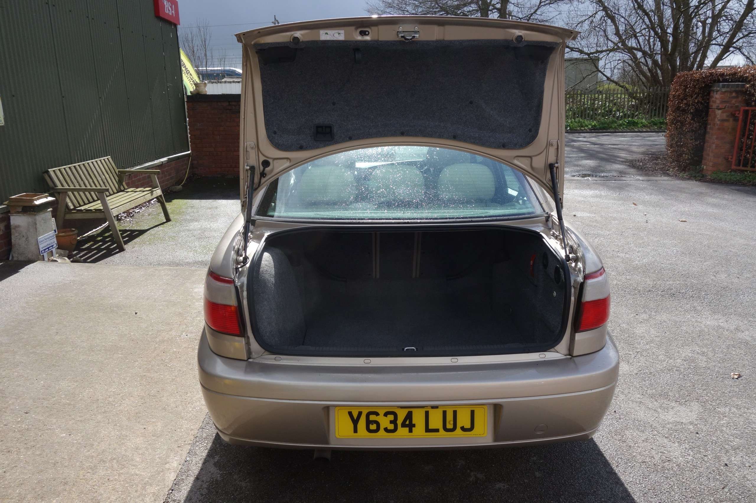 2001 VAUXHALL OMEGA 2001 VAUXHALL OMEGA