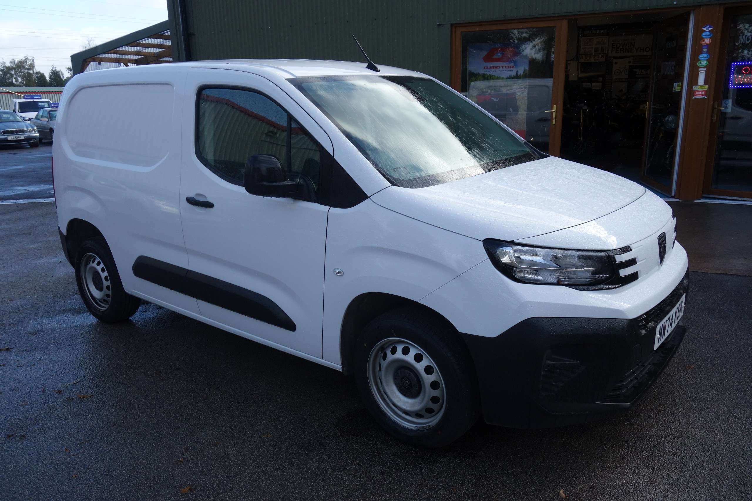 A 2024 PEUGEOT PARTNER 1.5 BlueHDi 1000 Professional Standard Panel Van 5dr Diesel Manual SWB Euro 6 (s/s) (100 ps) A 2024 PEUGEOT PARTNER 1.5 BlueHDi 1000 Professional Standard Panel Van 5dr Diesel Manual SWB Euro 6 (s/s) (100 ps)