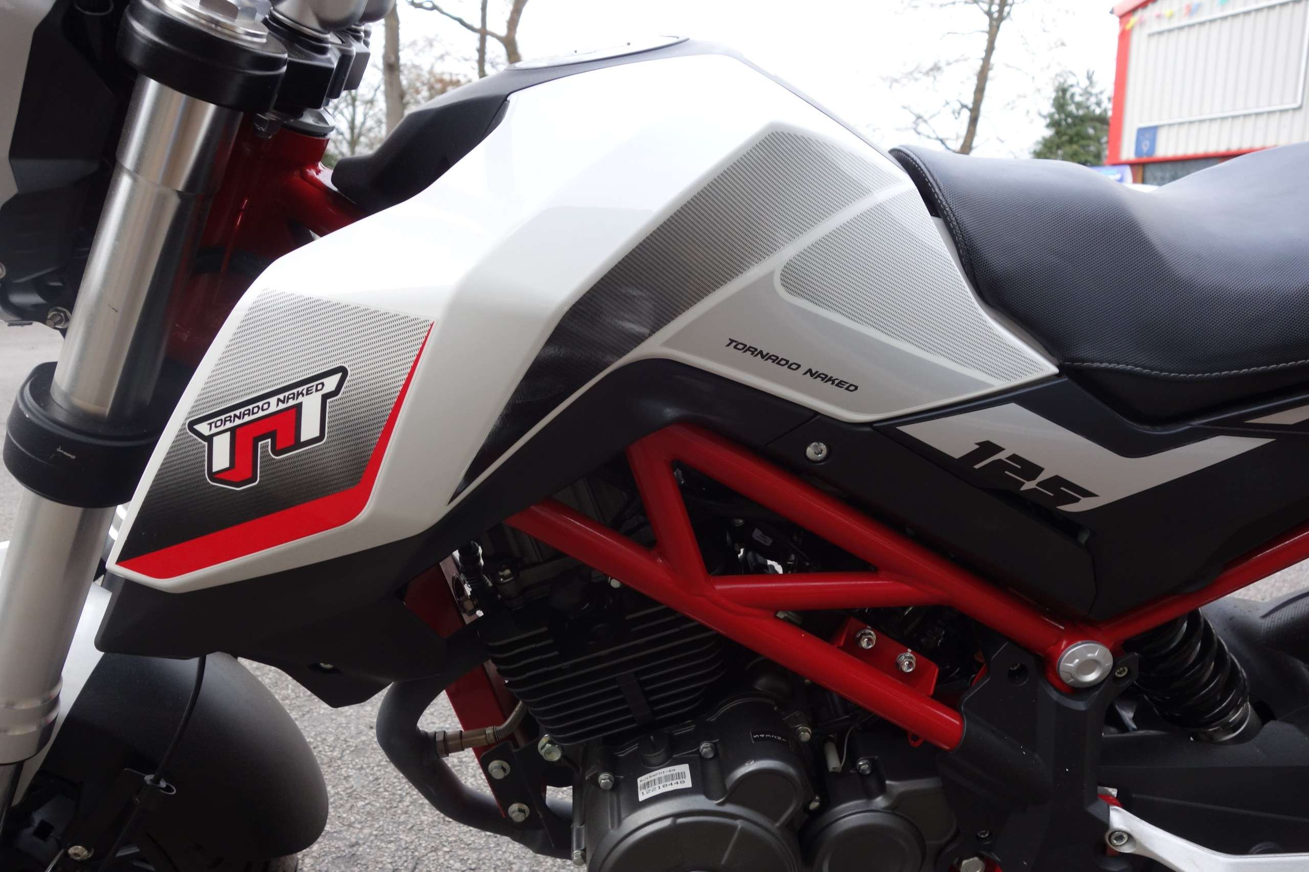 2025 BENELLI TNT 2025 BENELLI TNT