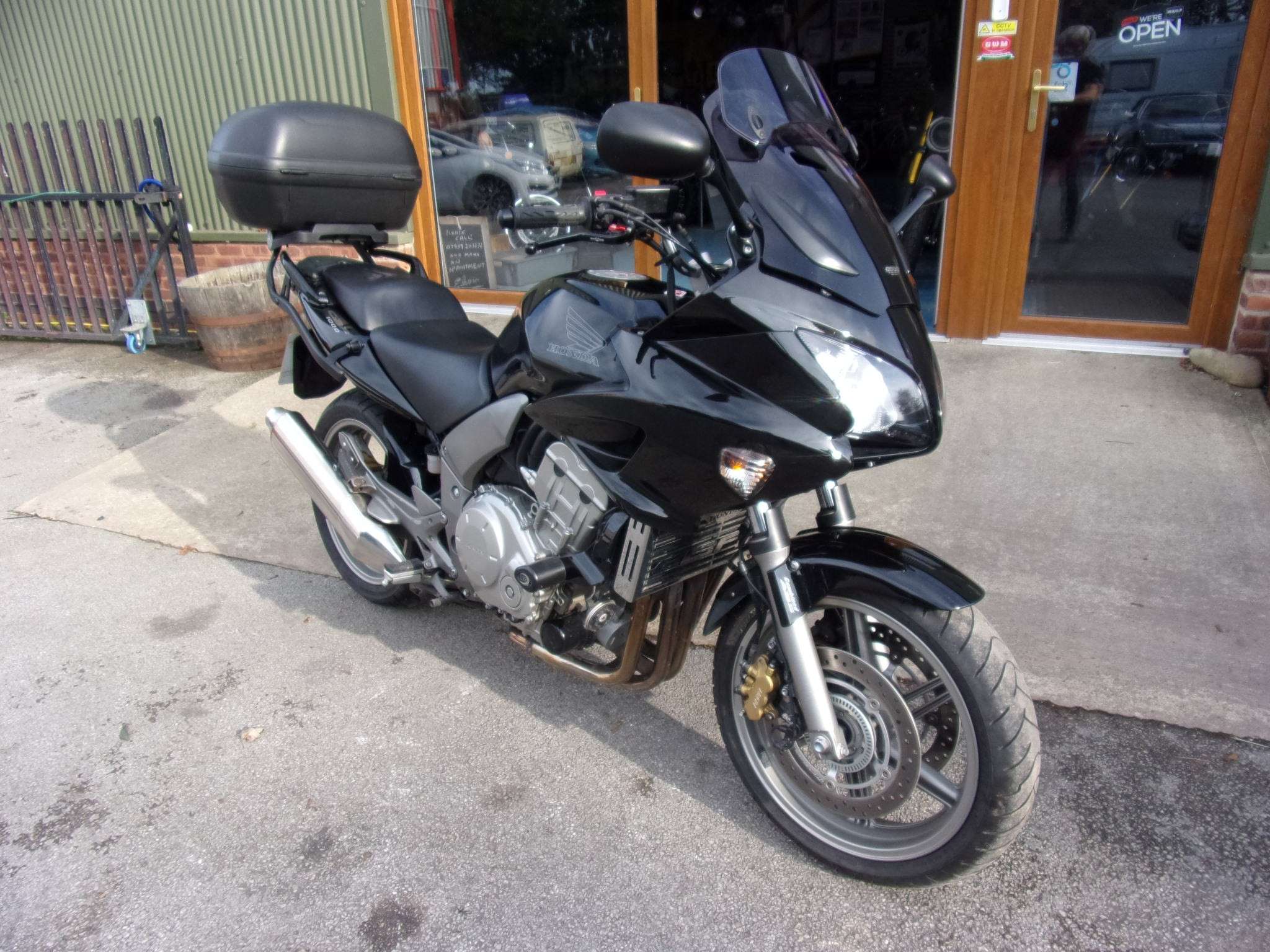 A 2006 HONDA CBF CBF 1000 A-7 A 2006 HONDA CBF CBF 1000 A-7