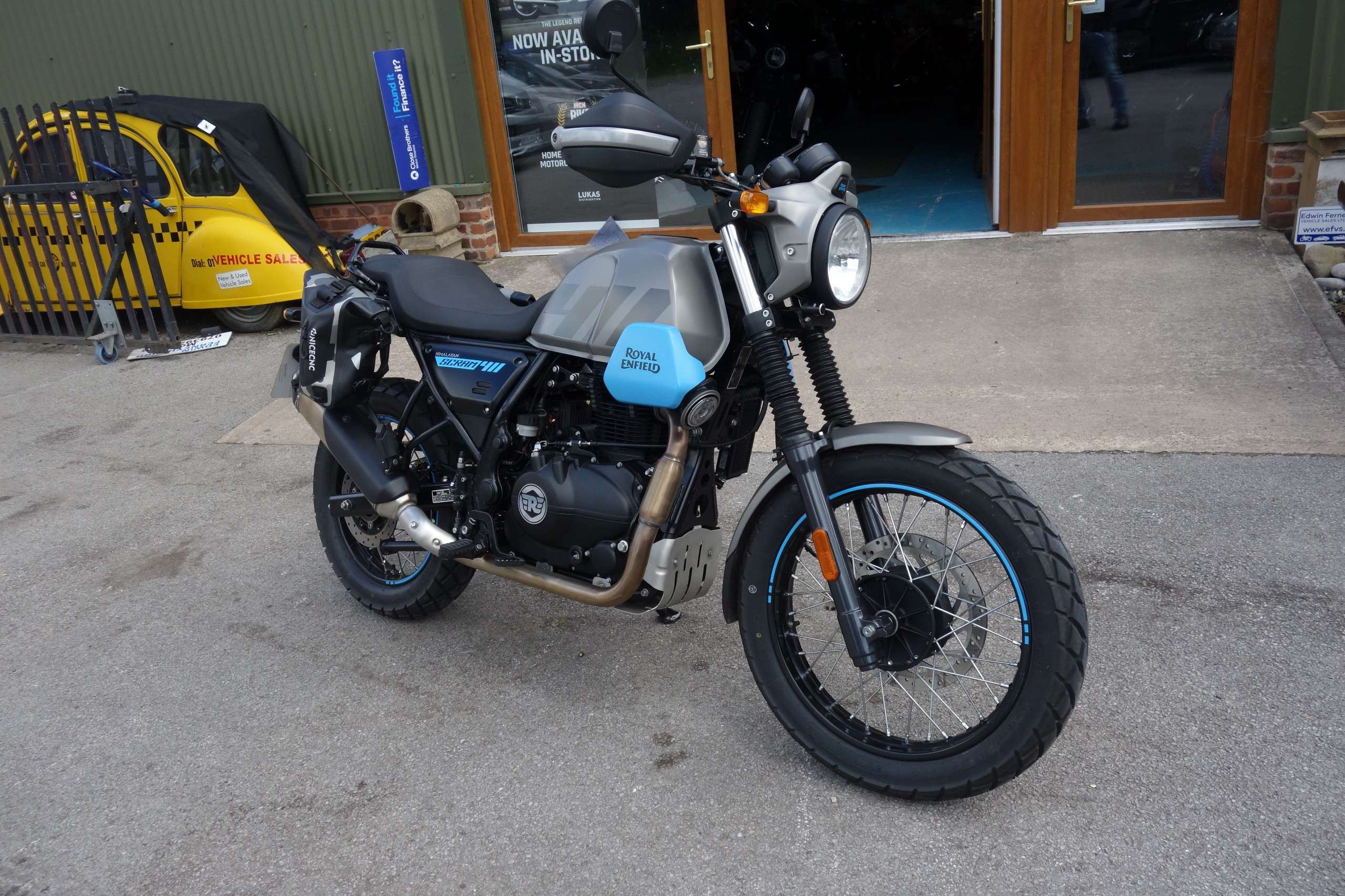 A 2024 ROYAL ENFIELD SCRAM 411 411 Adventure Petrol Manual Euro 5 (24 ps) A 2024 ROYAL ENFIELD SCRAM 411 411 Adventure Petrol Manual Euro 5 (24 ps)