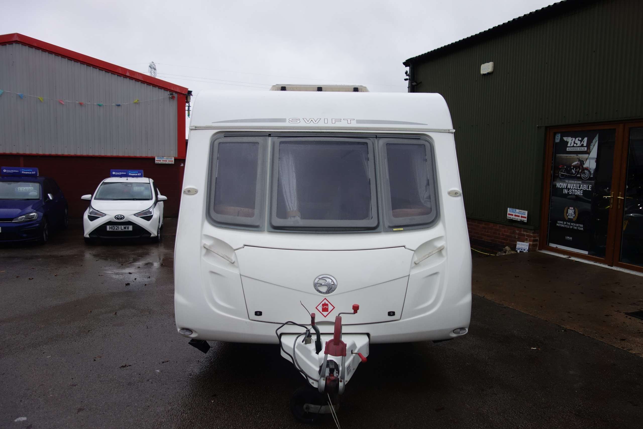 null SWIFT CHALLENGER null SWIFT CHALLENGER