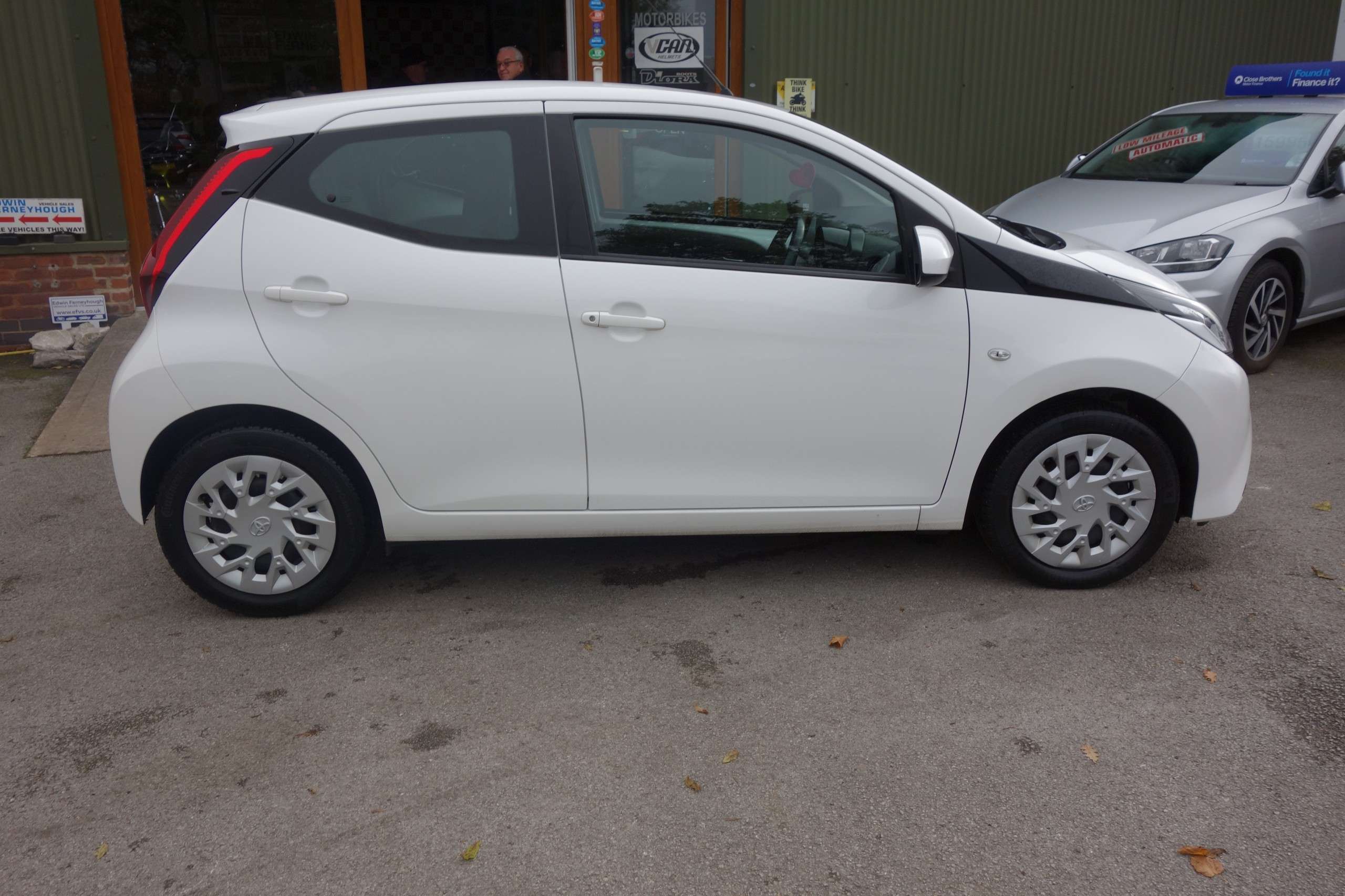 2021 TOYOTA AYGO 2021 TOYOTA AYGO