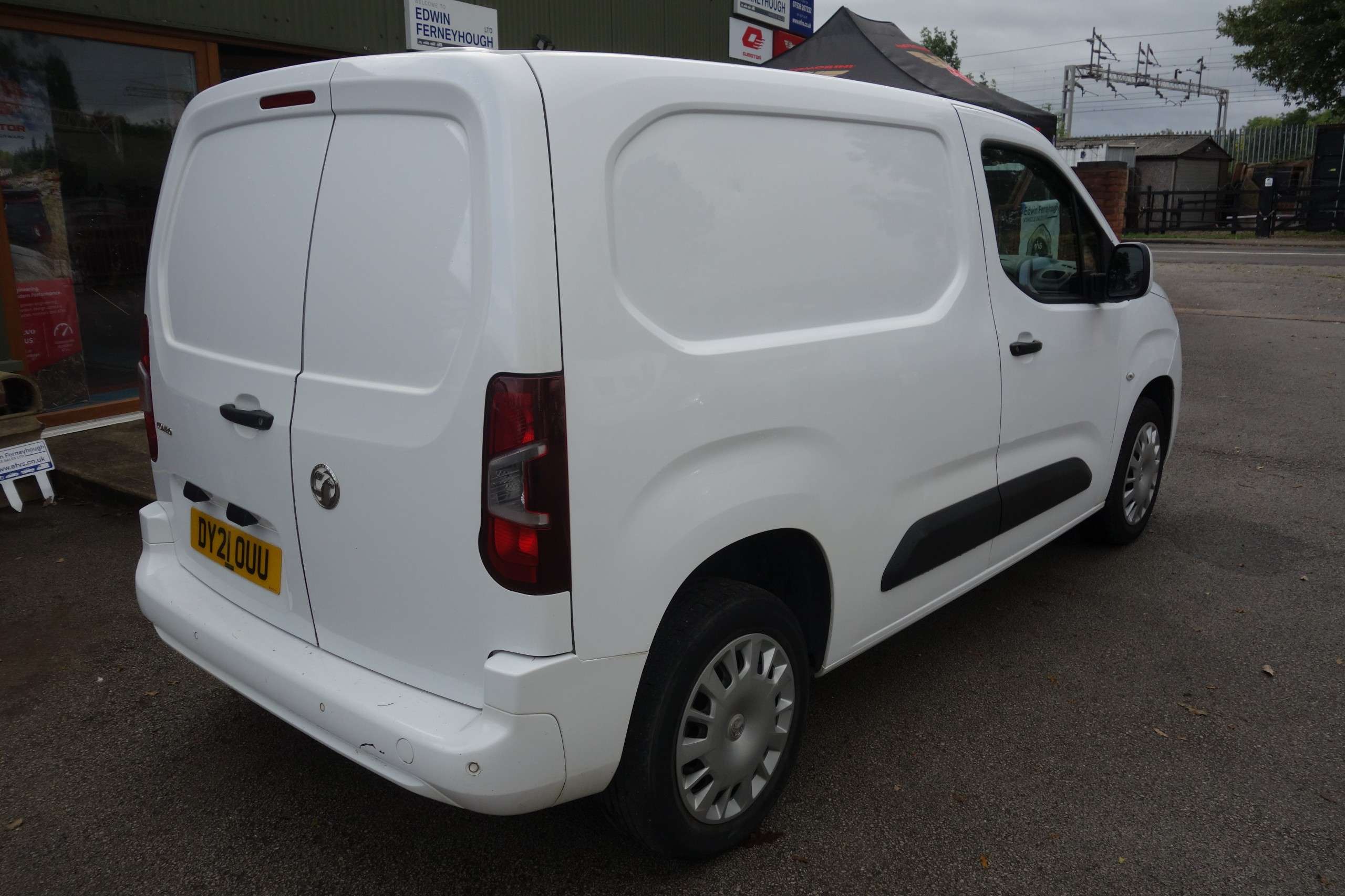 A 2021 VAUXHALL COMBO 1.5 Turbo D 2300 Sportive Panel Van 4dr Diesel Manual L1 H1 Euro 6 (100 ps) A 2021 VAUXHALL COMBO 1.5 Turbo D 2300 Sportive Panel Van 4dr Diesel Manual L1 H1 Euro 6 (100 ps)