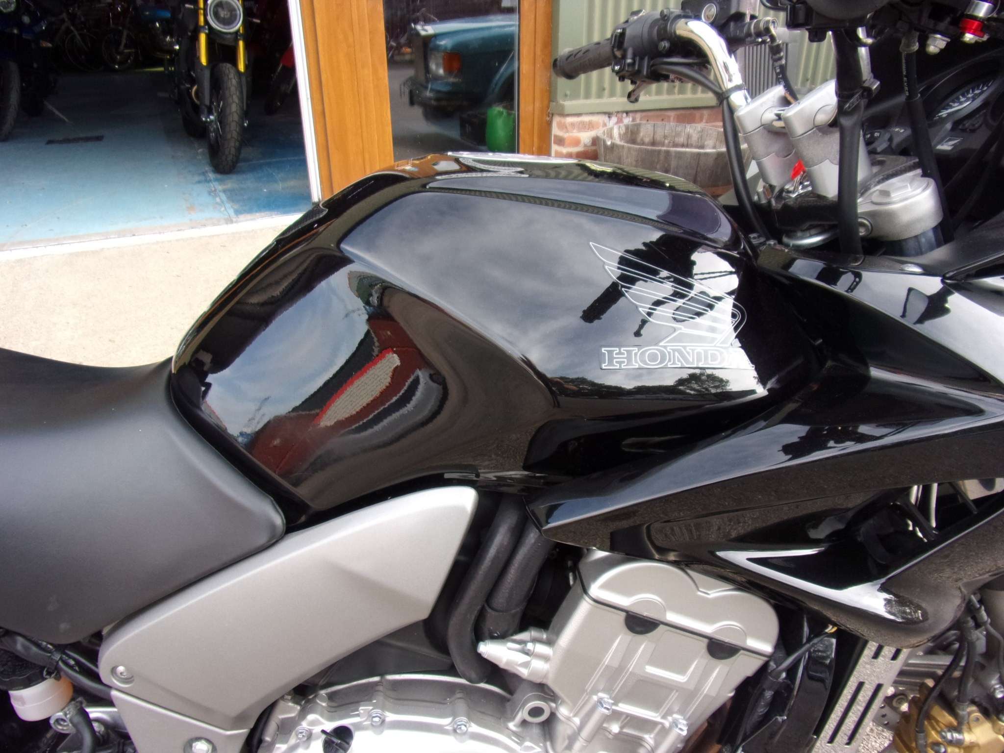 A 2006 HONDA CBF CBF 1000 A-7 A 2006 HONDA CBF CBF 1000 A-7