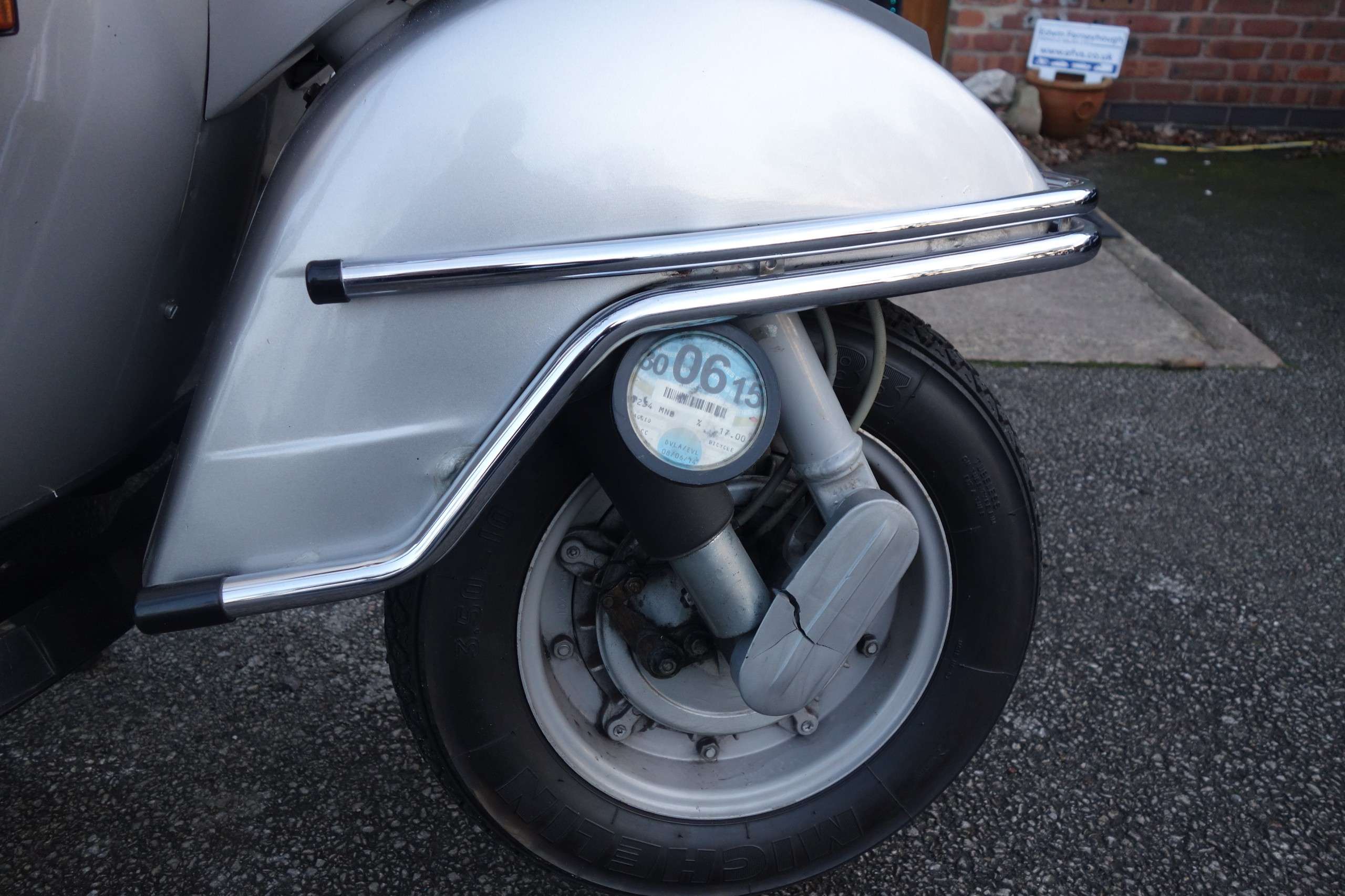 A 1999 PIAGGIO T5 125 PX A 1999 PIAGGIO T5 125 PX