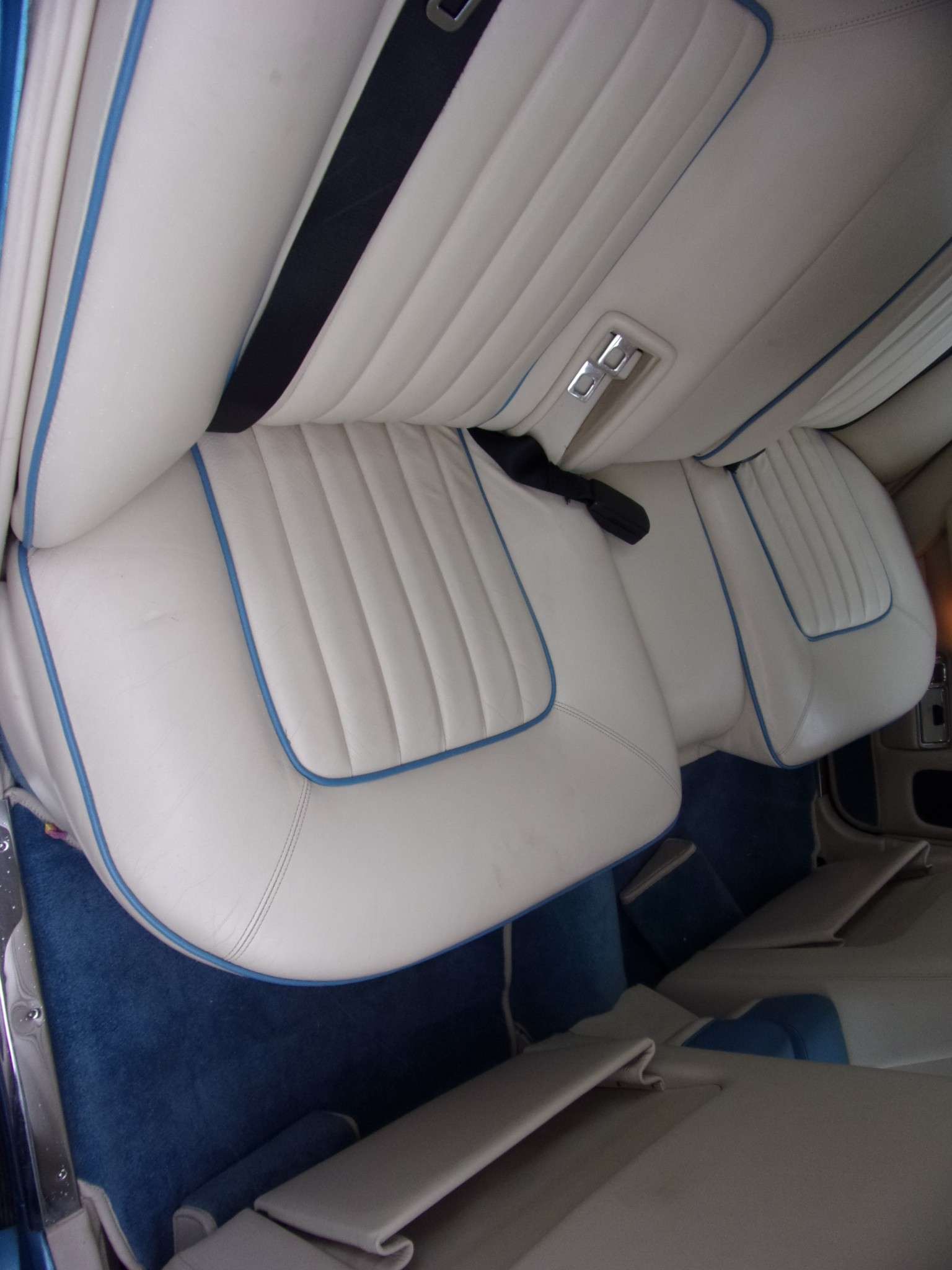 1991 ROLLS-ROYCE SILVER SPIRIT 1991 ROLLS-ROYCE SILVER SPIRIT