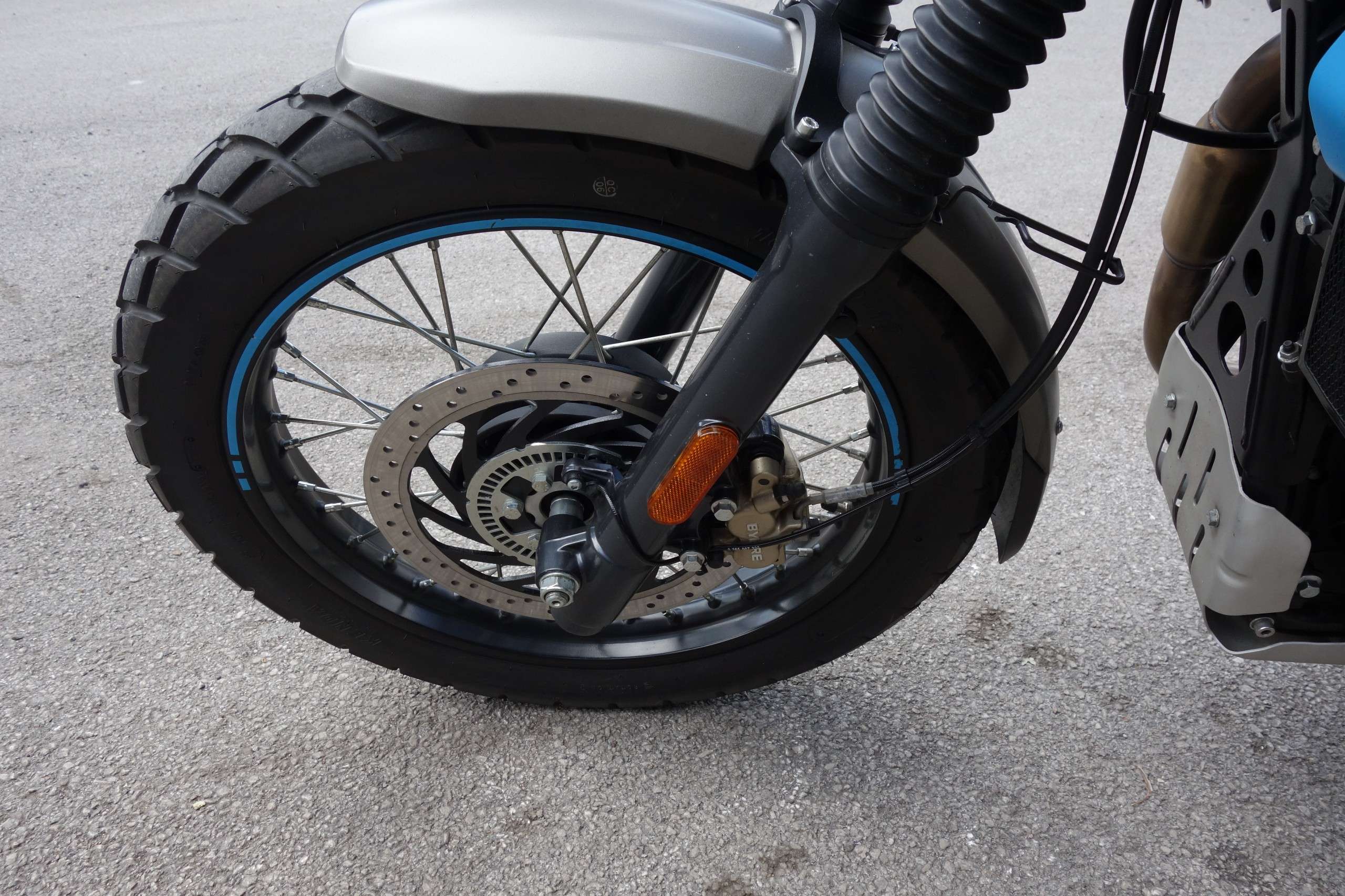 2024 ROYAL ENFIELD SCRAM 411 2024 ROYAL ENFIELD SCRAM 411