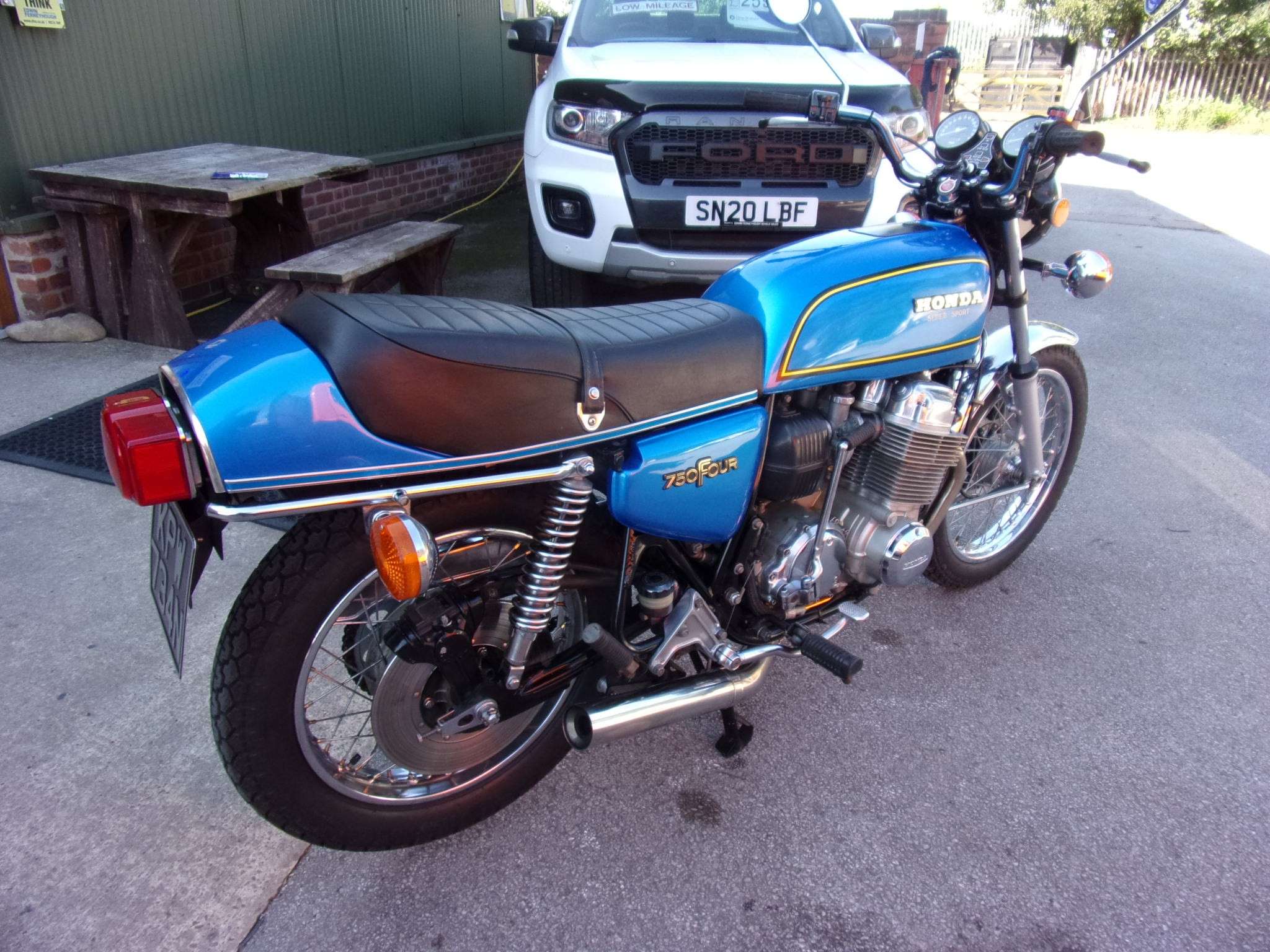 1975 HONDA CB750 1975 HONDA CB750