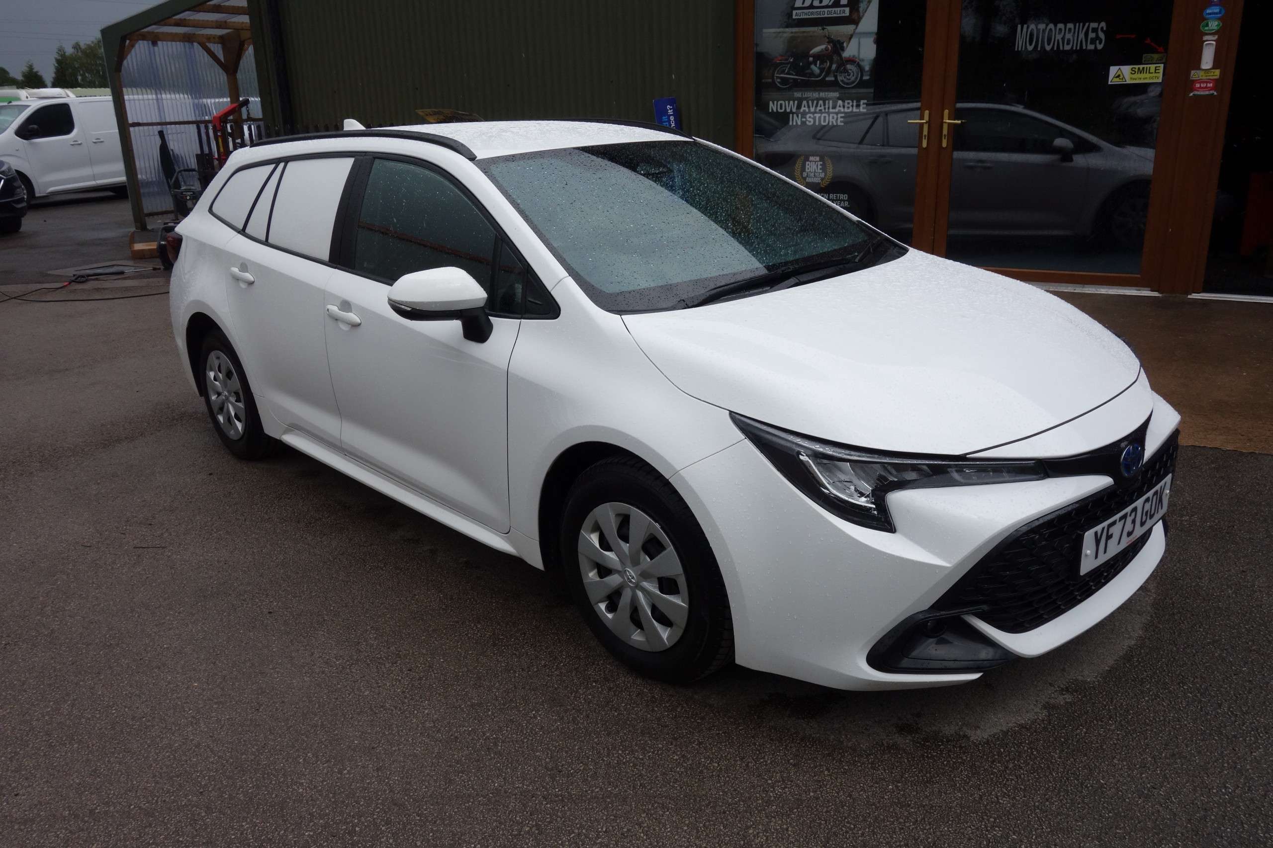 A 2023 TOYOTA COROLLA 1.8 VVT-h Car Derived Van 5dr Petrol Hybrid CVT Euro 6 (s/s) (140 ps) A 2023 TOYOTA COROLLA 1.8 VVT-h Car Derived Van 5dr Petrol Hybrid CVT Euro 6 (s/s) (140 ps)
