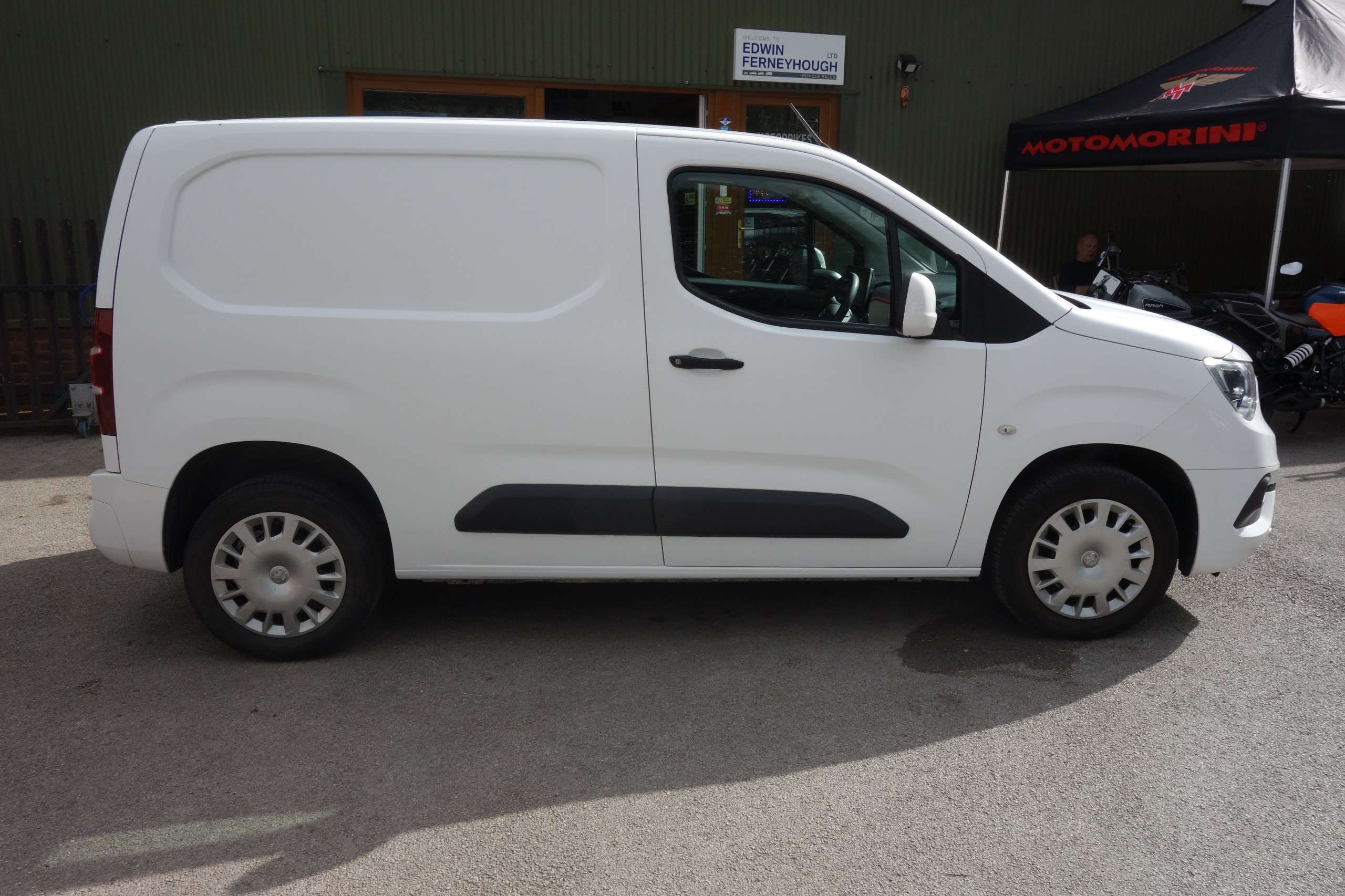 A 2021 VAUXHALL COMBO 1.5 Turbo D 2300 Sportive Panel Van 4dr Diesel Manual L1 H1 Euro 6 (100 ps) A 2021 VAUXHALL COMBO 1.5 Turbo D 2300 Sportive Panel Van 4dr Diesel Manual L1 H1 Euro 6 (100 ps)