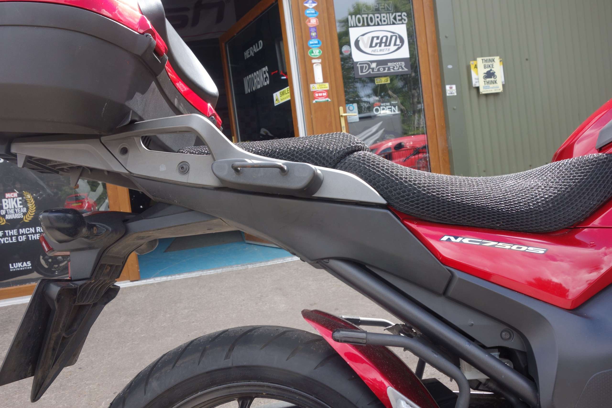 2015 HONDA NC750 2015 HONDA NC750