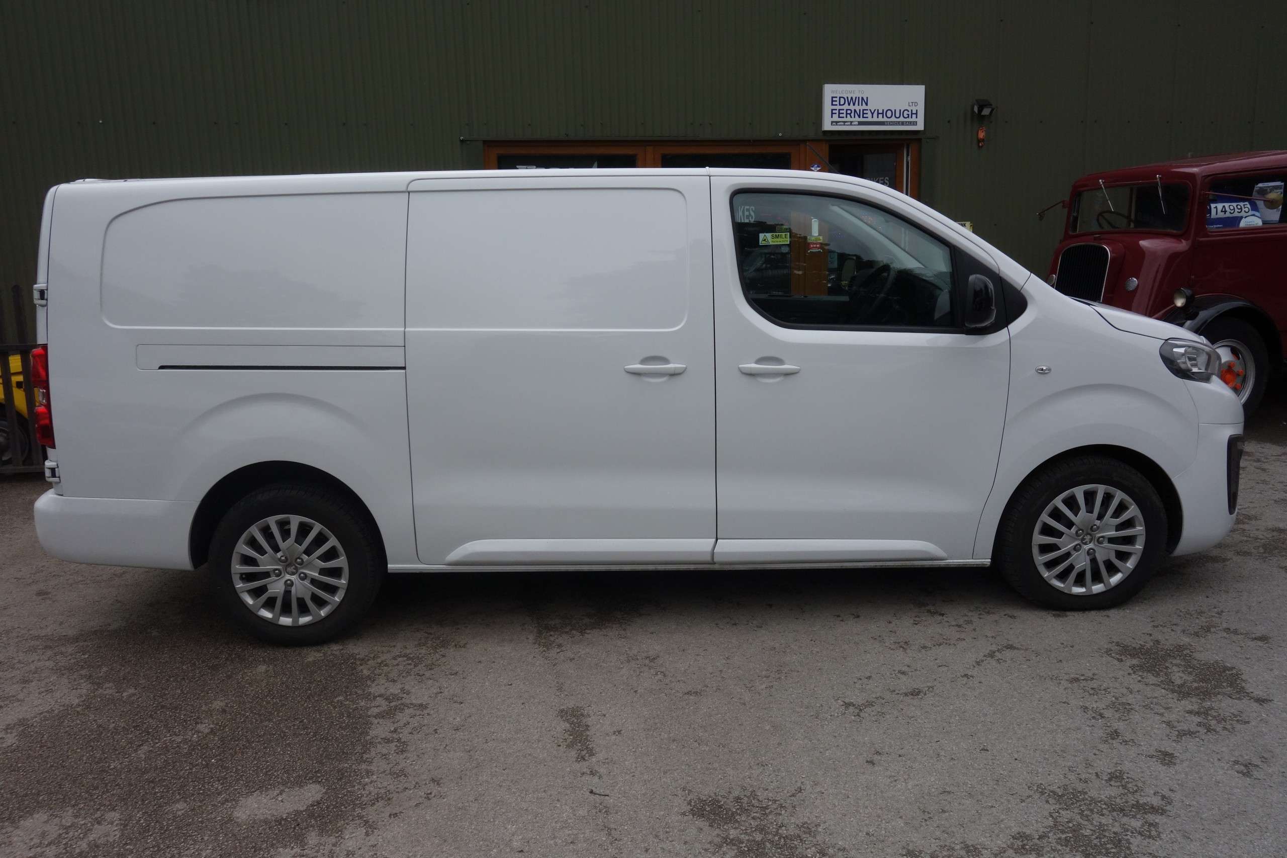 A 2023 PEUGEOT EXPERT 1.5 BlueHDi 1000 Asphalt Premium + Long Panel Van 6dr Diesel Manual LWB Euro 6 (s/s) (100 bhp) A 2023 PEUGEOT EXPERT 1.5 BlueHDi 1000 Asphalt Premium + Long Panel Van 6dr Diesel Manual LWB Euro 6 (s/s) (100 bhp)