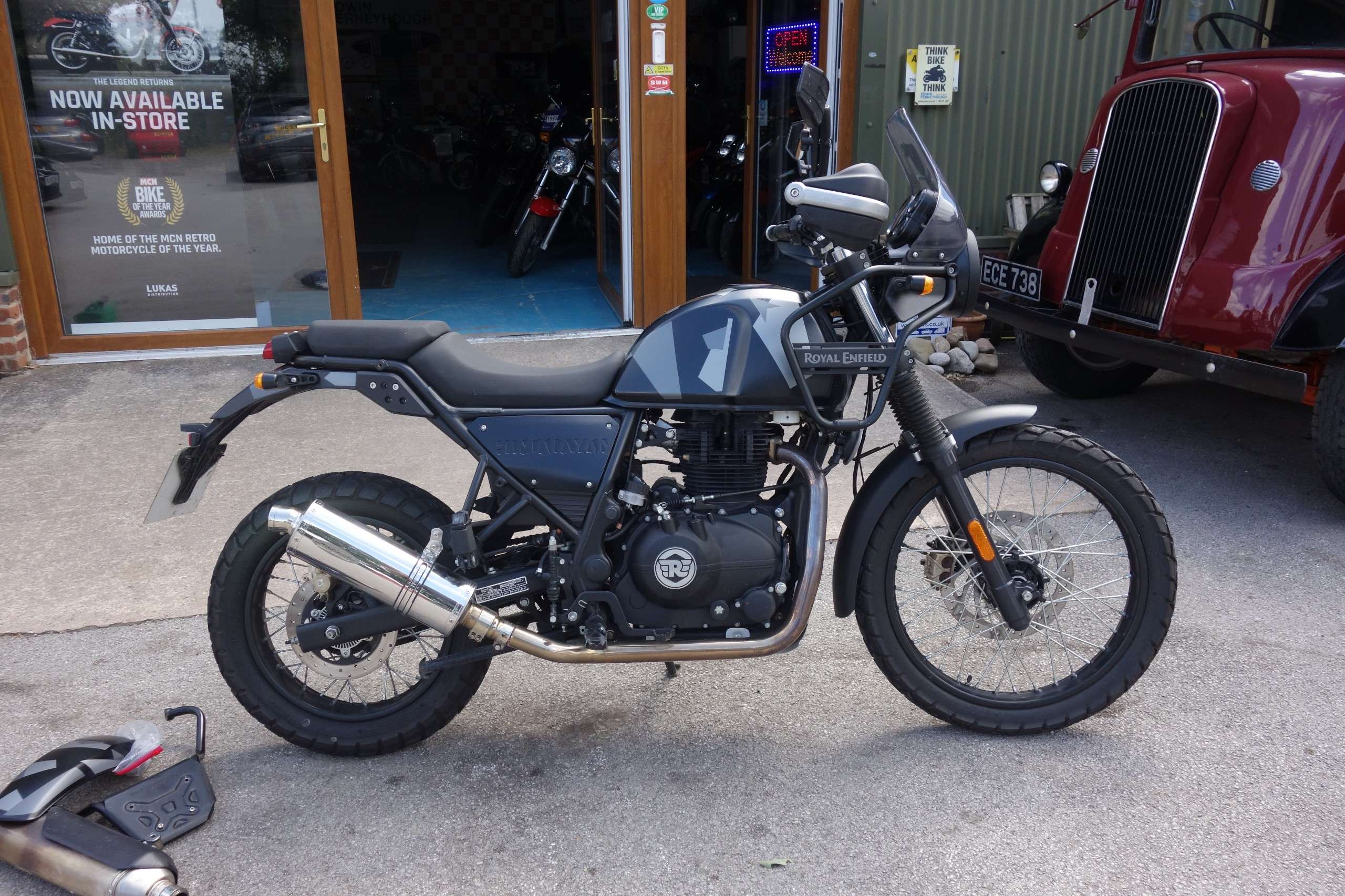A 2023 ROYAL ENFIELD HIMALAYAN 410 Adventure Petrol Manual Euro 5 (24 ps) A 2023 ROYAL ENFIELD HIMALAYAN 410 Adventure Petrol Manual Euro 5 (24 ps)