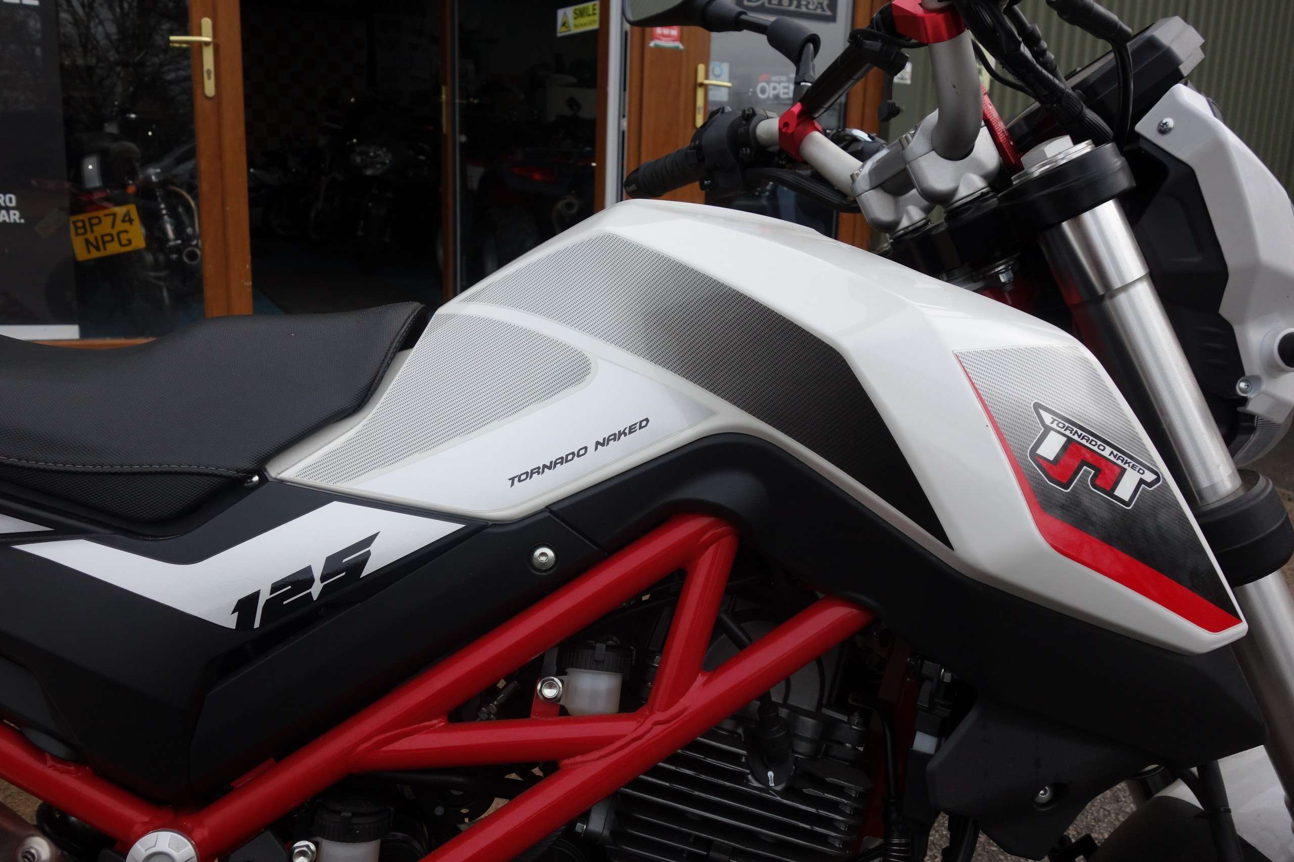 2025 BENELLI TNT 2025 BENELLI TNT