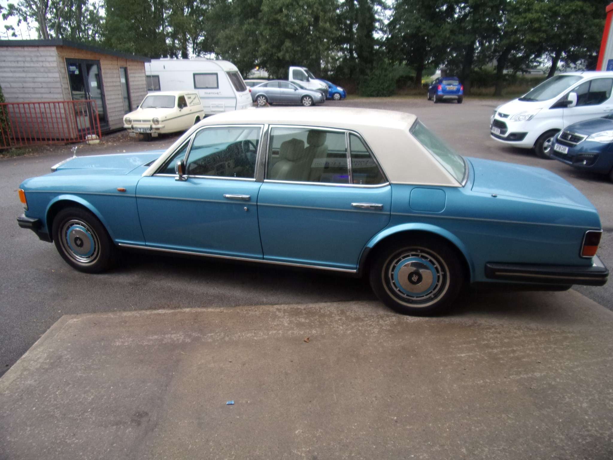 1991 ROLLS-ROYCE SILVER SPIRIT 1991 ROLLS-ROYCE SILVER SPIRIT