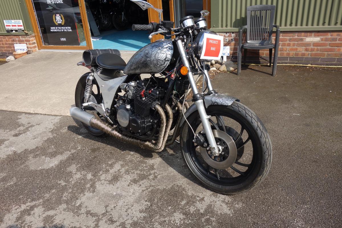 Check out this Yamaha Xj 1987 Petrol Manual