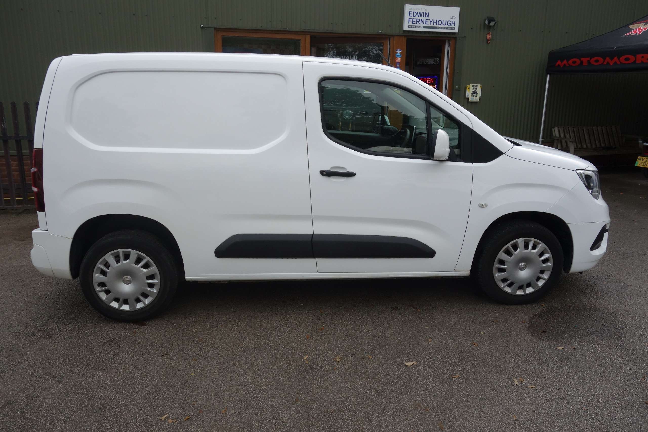 A 2021 VAUXHALL COMBO 1.5 Turbo D 2300 Sportive Panel Van 4dr Diesel Manual L1 H1 Euro 6 (100 ps) A 2021 VAUXHALL COMBO 1.5 Turbo D 2300 Sportive Panel Van 4dr Diesel Manual L1 H1 Euro 6 (100 ps)