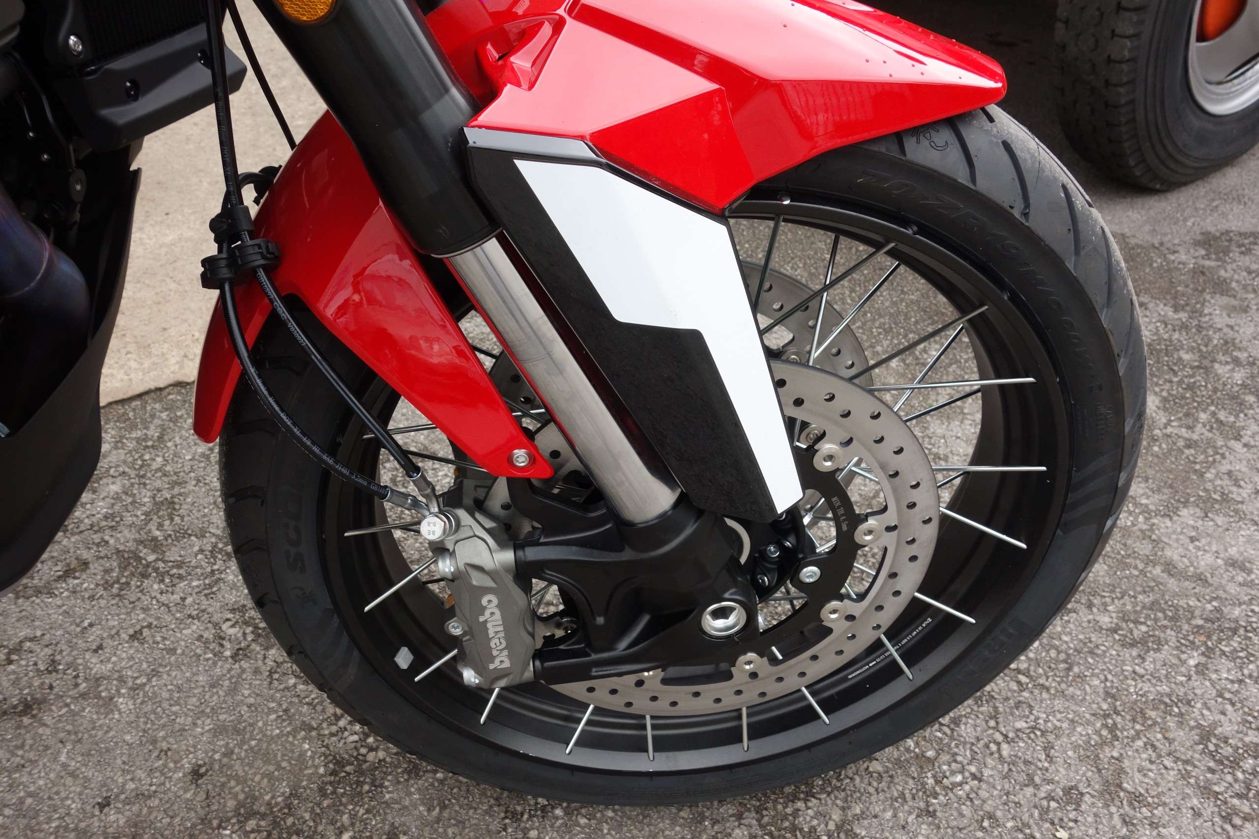 A 2026 MOTO MORINI X-CAPE 1200 A 2026 MOTO MORINI X-CAPE 1200