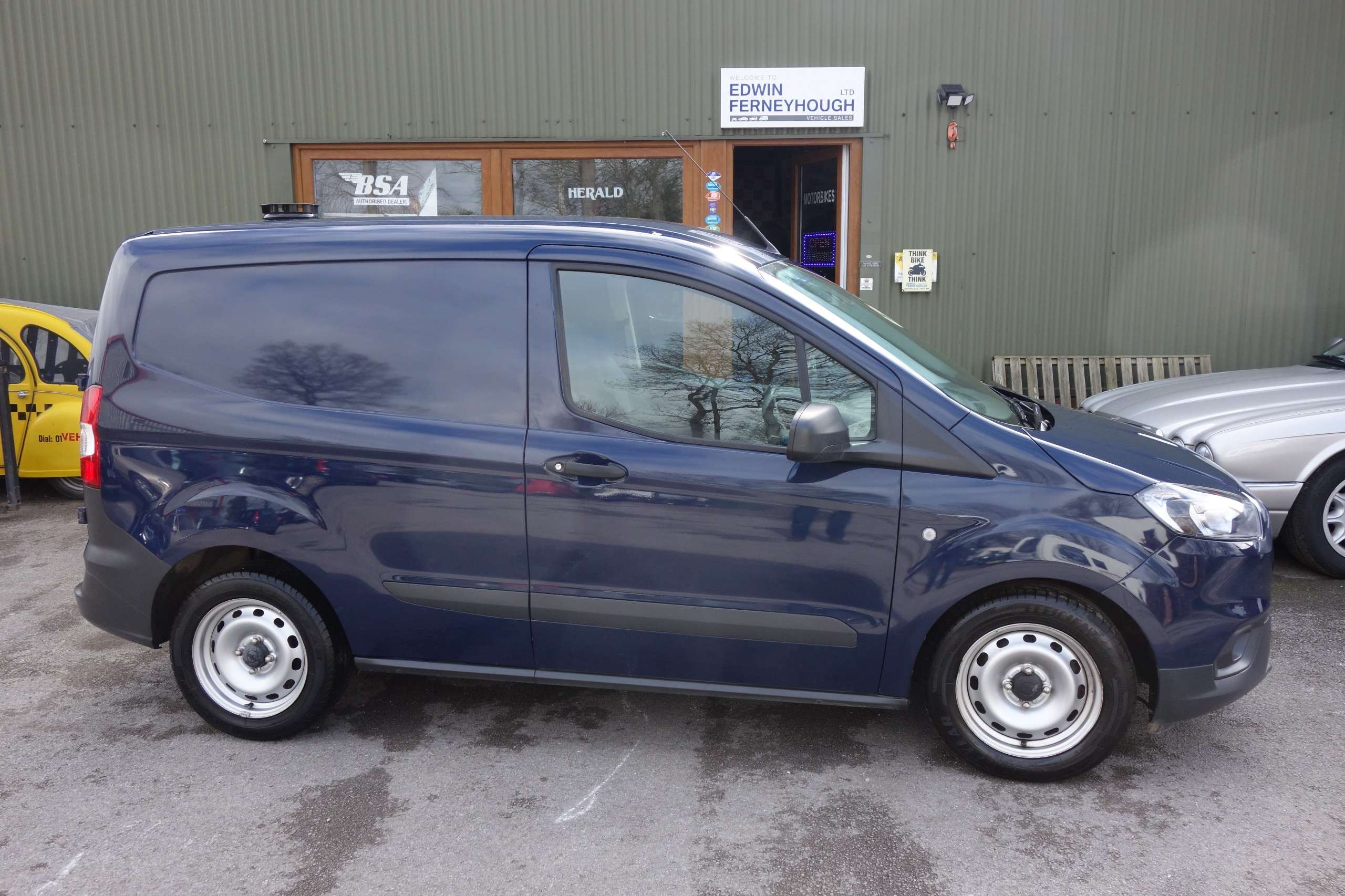 A 2023 FORD TRANSIT COURIER 1.0 EcoBoost Leader Panel Van 5dr Petrol Manual L1 Euro 6 (s/s) (100 ps) A 2023 FORD TRANSIT COURIER 1.0 EcoBoost Leader Panel Van 5dr Petrol Manual L1 Euro 6 (s/s) (100 ps)