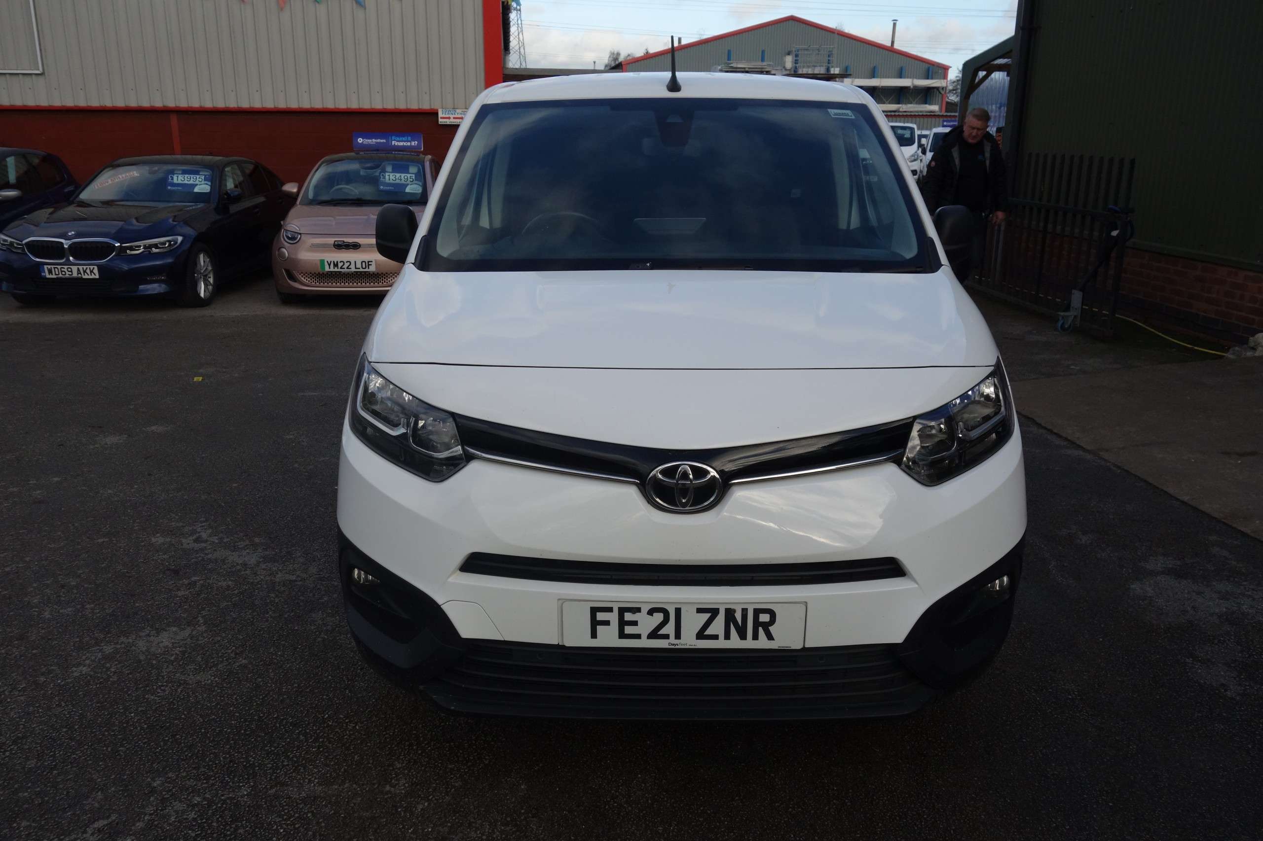 2021 TOYOTA PROACE 2021 TOYOTA PROACE