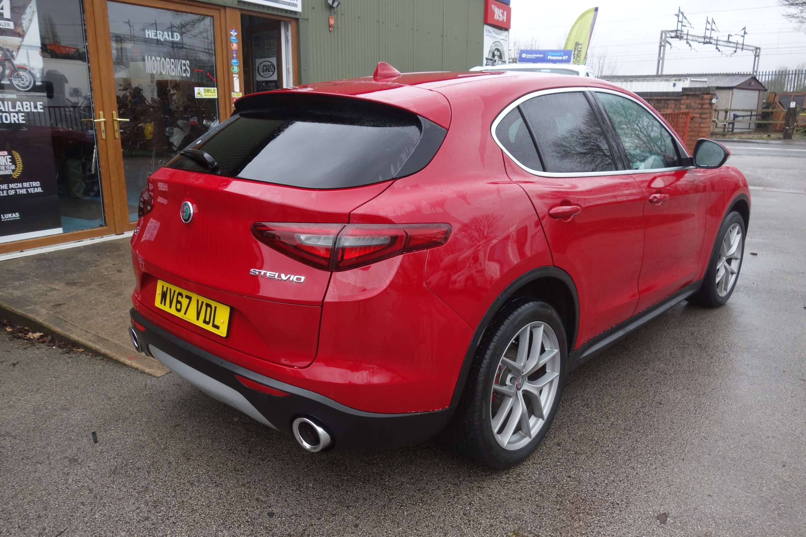 A 2017 ALFA ROMEO STELVIO 2.2 TD Milano Edizione SUV 5dr Diesel Auto Q4 AWD Euro 6 (s/s) (210 ps) A 2017 ALFA ROMEO STELVIO 2.2 TD Milano Edizione SUV 5dr Diesel Auto Q4 AWD Euro 6 (s/s) (210 ps)