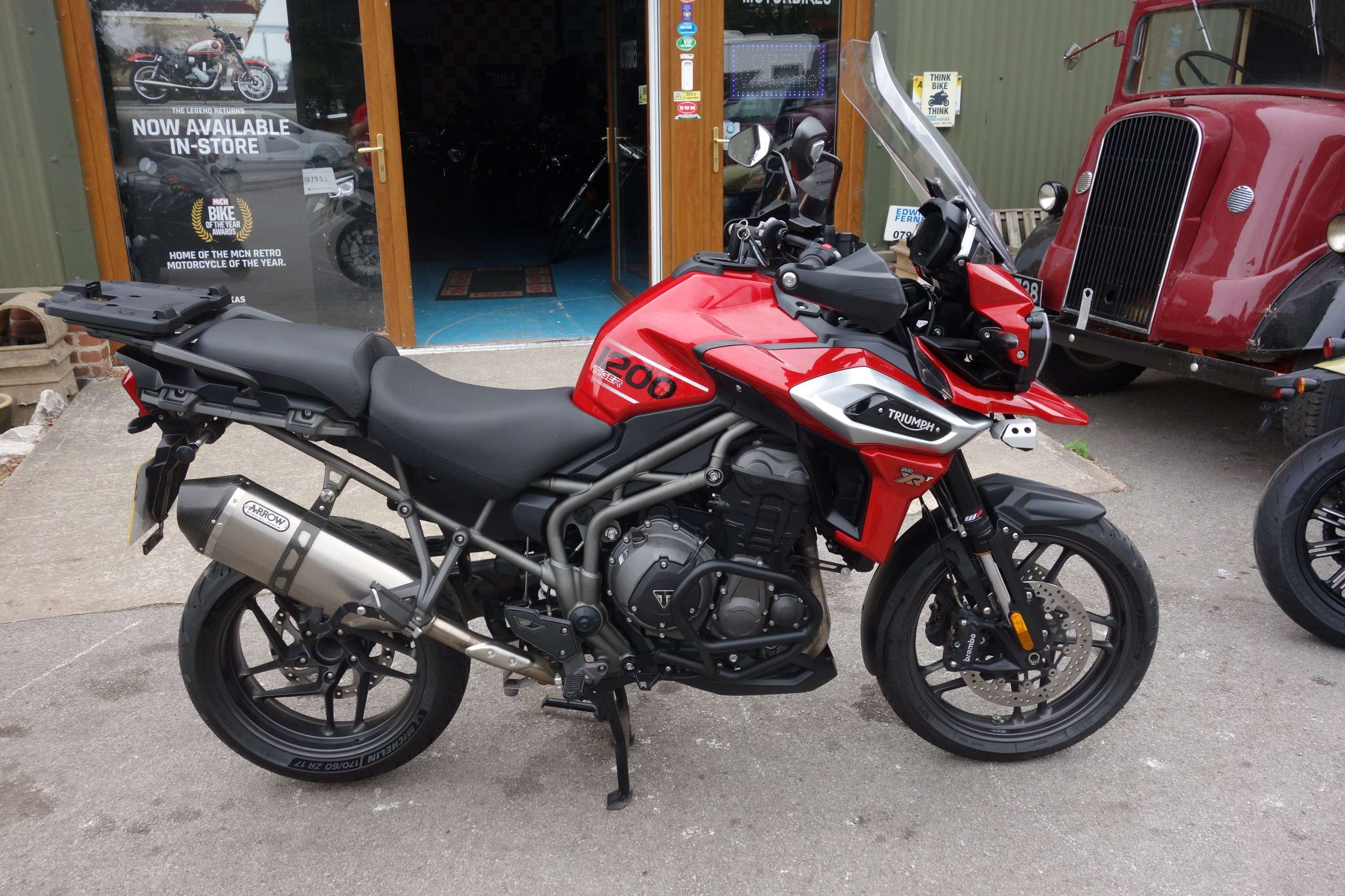 A 2018 TRIUMPH TIGER 1200 XRT Adventure Petrol Manual Euro 4 (141 ps) A 2018 TRIUMPH TIGER 1200 XRT Adventure Petrol Manual Euro 4 (141 ps)