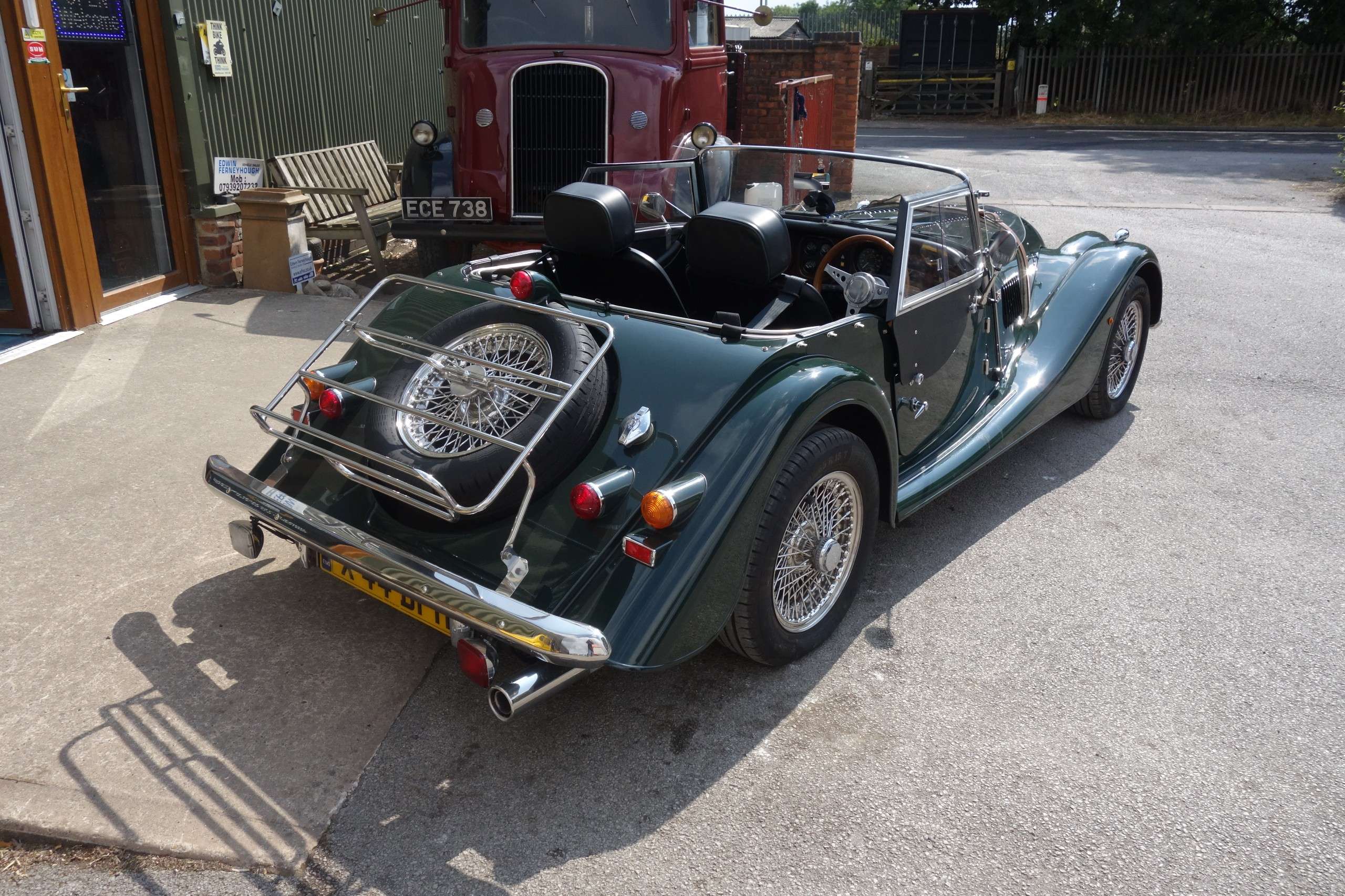 A 2002 MORGAN 4/4 1.8 Convertible 2dr Petrol Manual (2 seat) (196 g/km, 114 bhp) A 2002 MORGAN 4/4 1.8 Convertible 2dr Petrol Manual (2 seat) (196 g/km, 114 bhp)