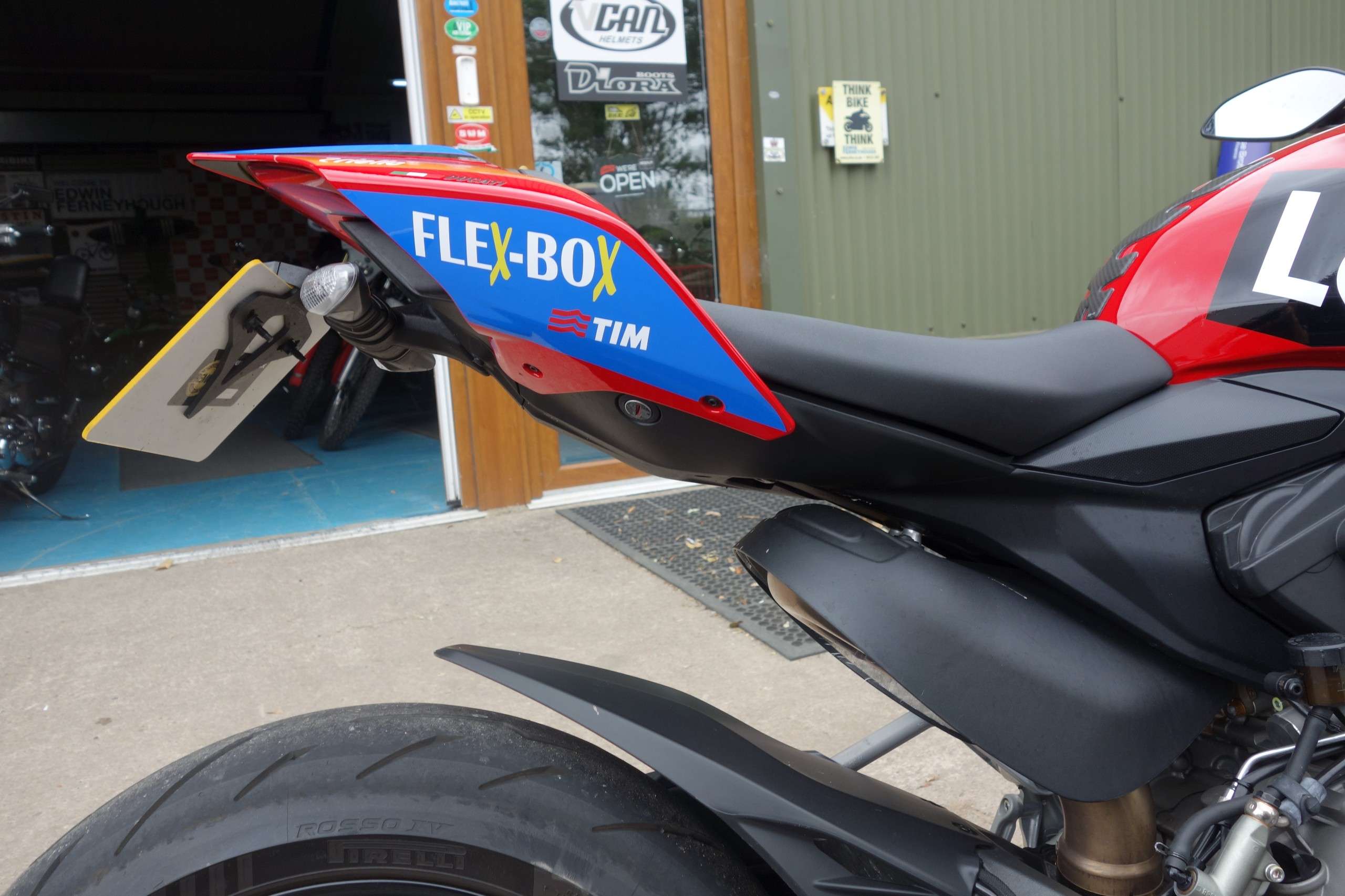 null DUCATI STREETFIGHTER null DUCATI STREETFIGHTER