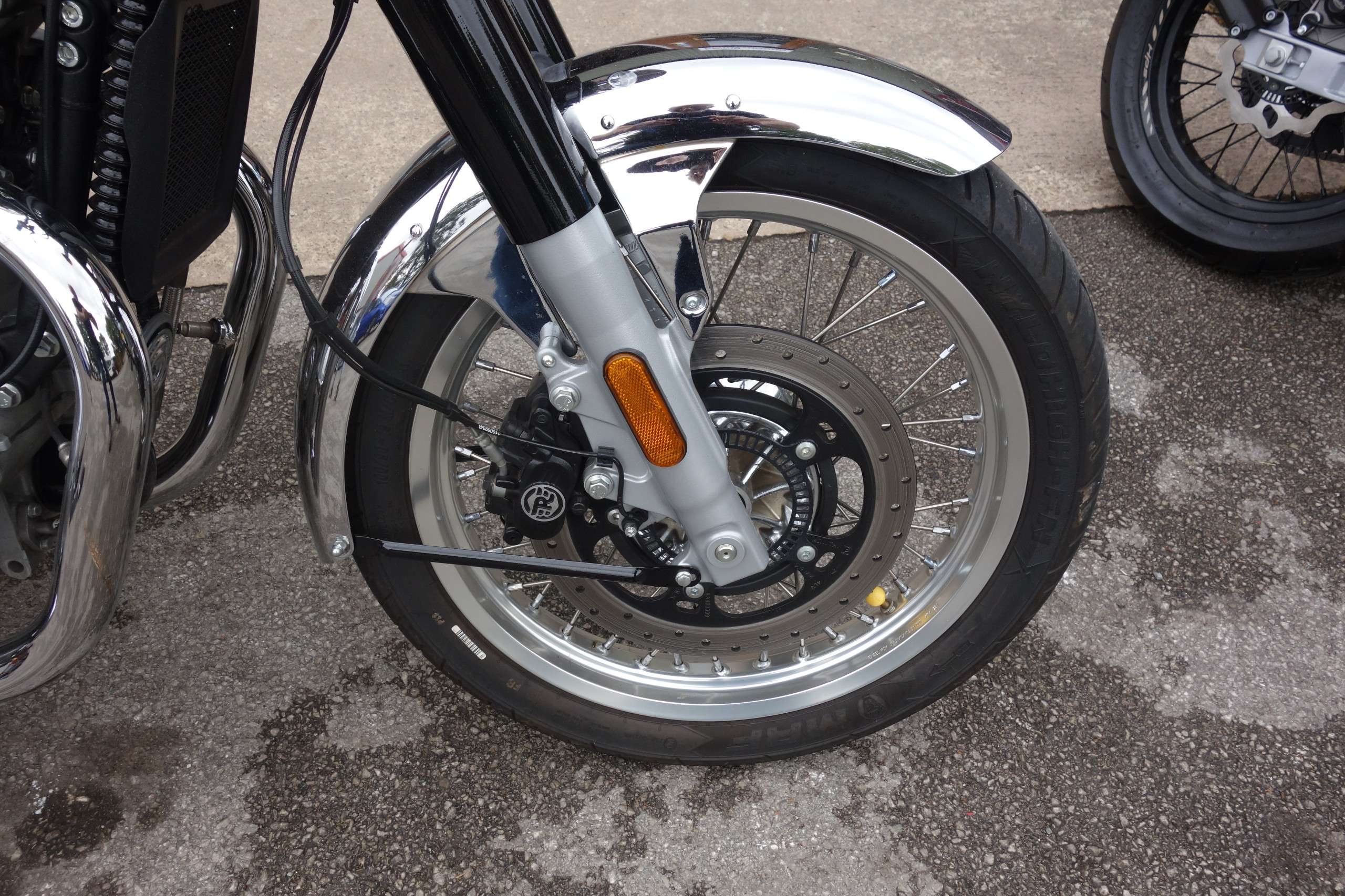 A 2025 ROYAL ENFIELD CLASSIC 650 Roadster/Retro Petrol Constant mesh Euro 5 (47 ps) A 2025 ROYAL ENFIELD CLASSIC 650 Roadster/Retro Petrol Constant mesh Euro 5 (47 ps)