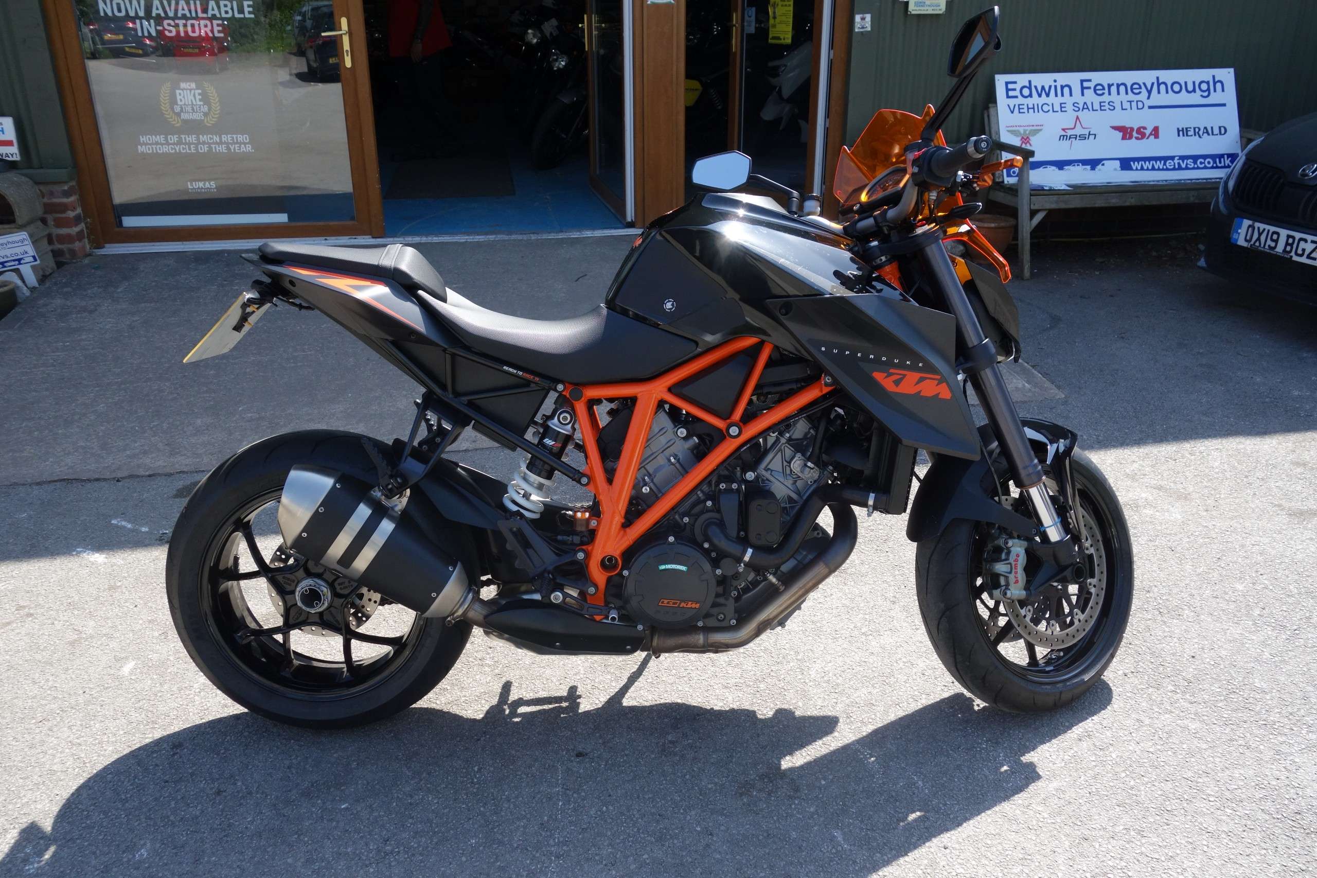A 2016 KTM SUPER DUKE 1290 A 2016 KTM SUPER DUKE 1290