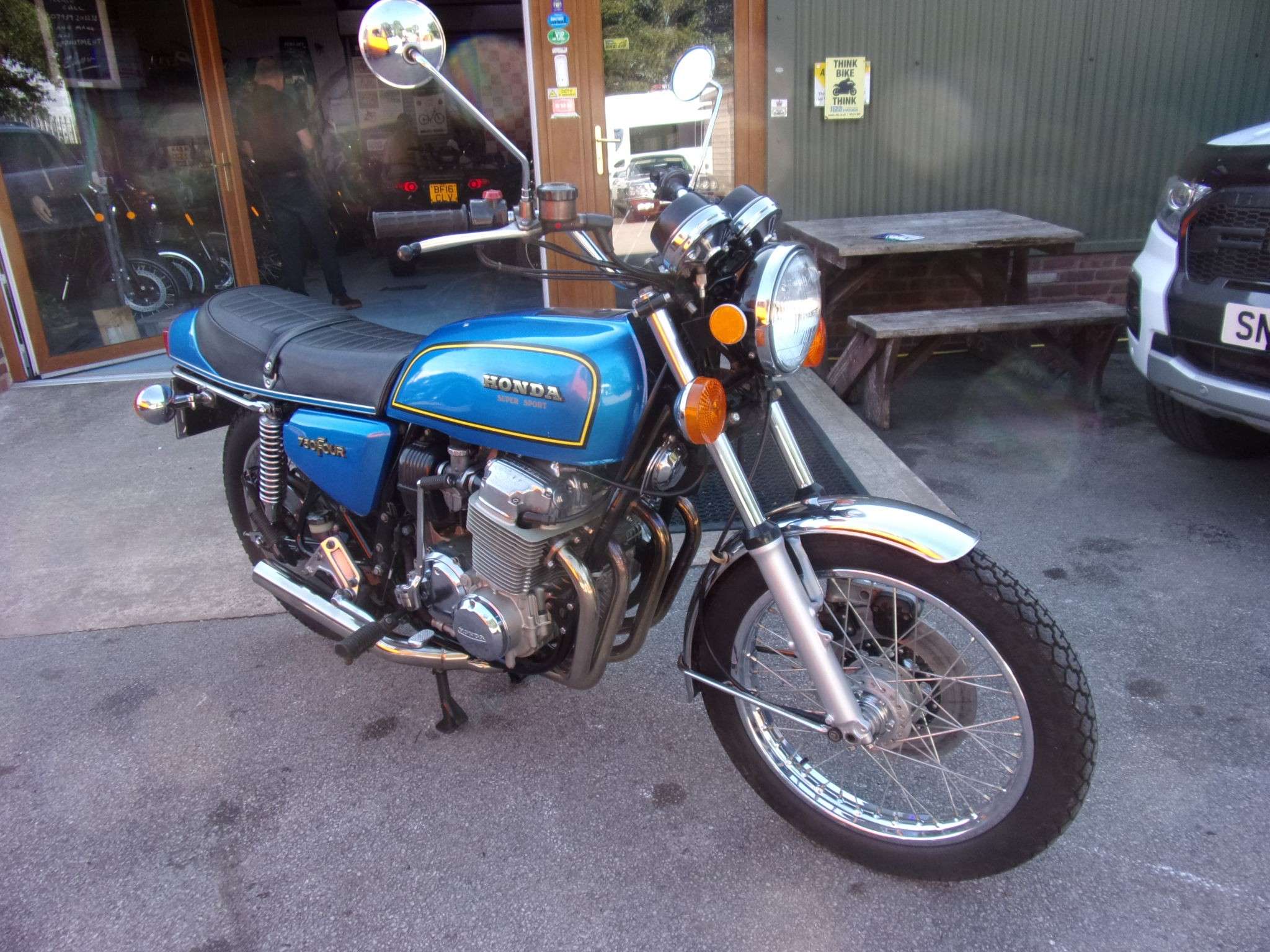 1975 HONDA CB750 1975 HONDA CB750