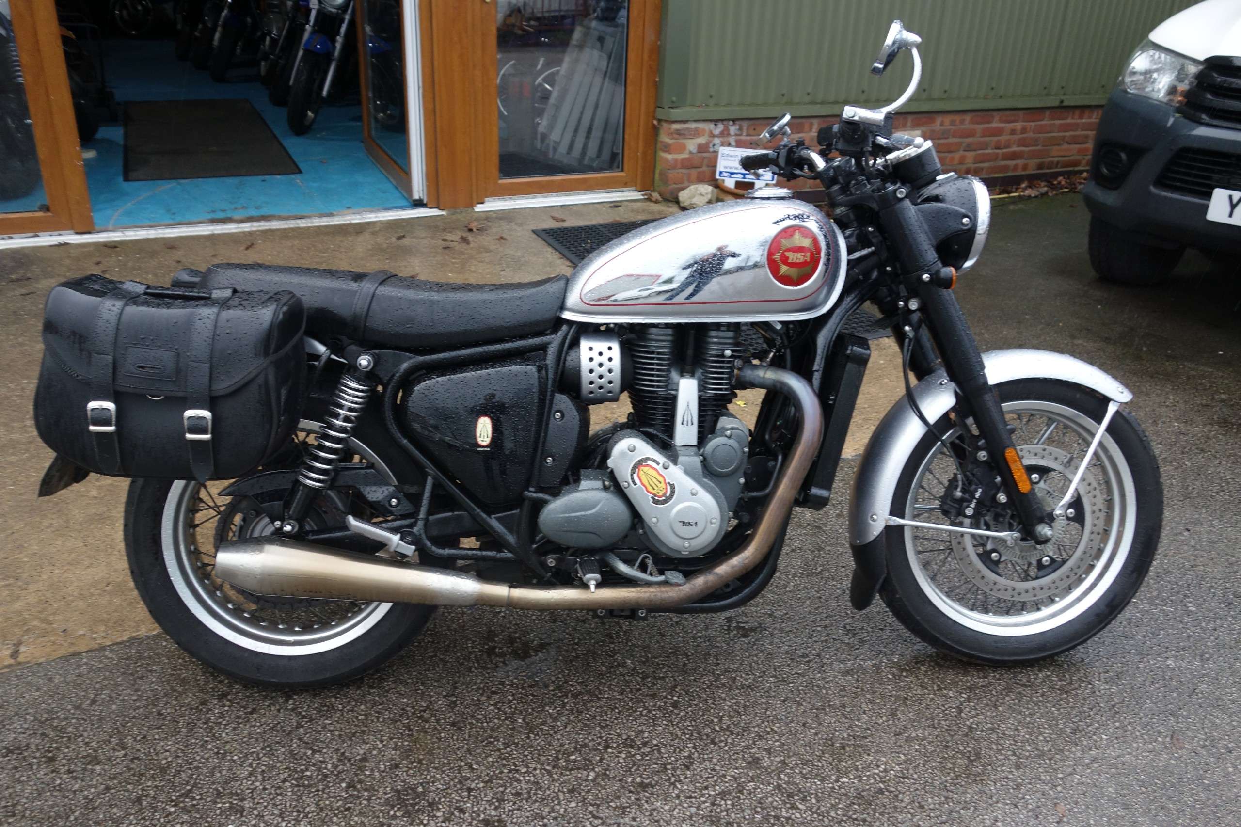 A 2023 BSA GOLD STAR 650 Roadster/Retro Petrol Manual Euro 5 (45 ps) A 2023 BSA GOLD STAR 650 Roadster/Retro Petrol Manual Euro 5 (45 ps)