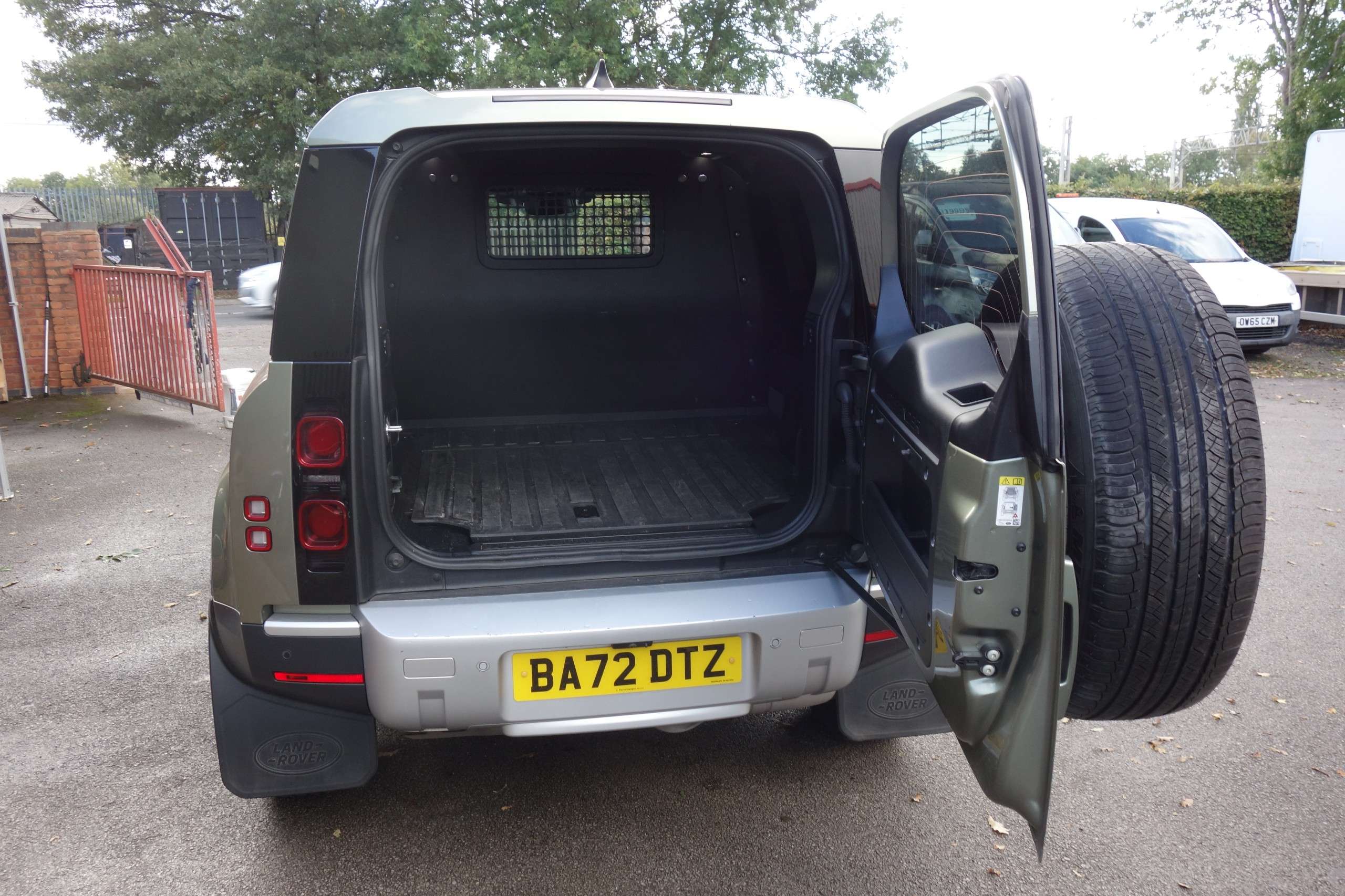 2022 LAND ROVER DEFENDER 90 2022 LAND ROVER DEFENDER 90