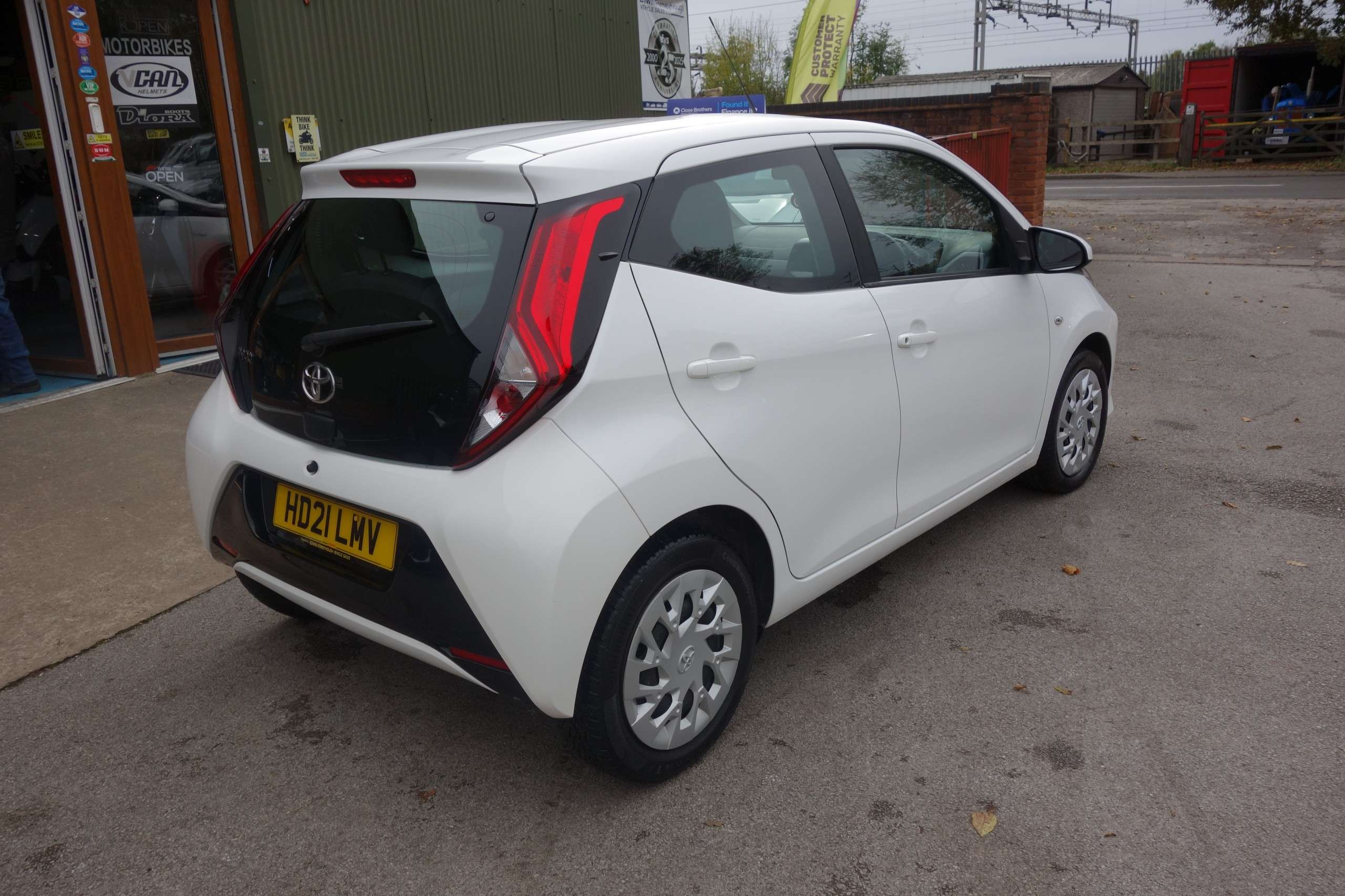 2021 TOYOTA AYGO 2021 TOYOTA AYGO